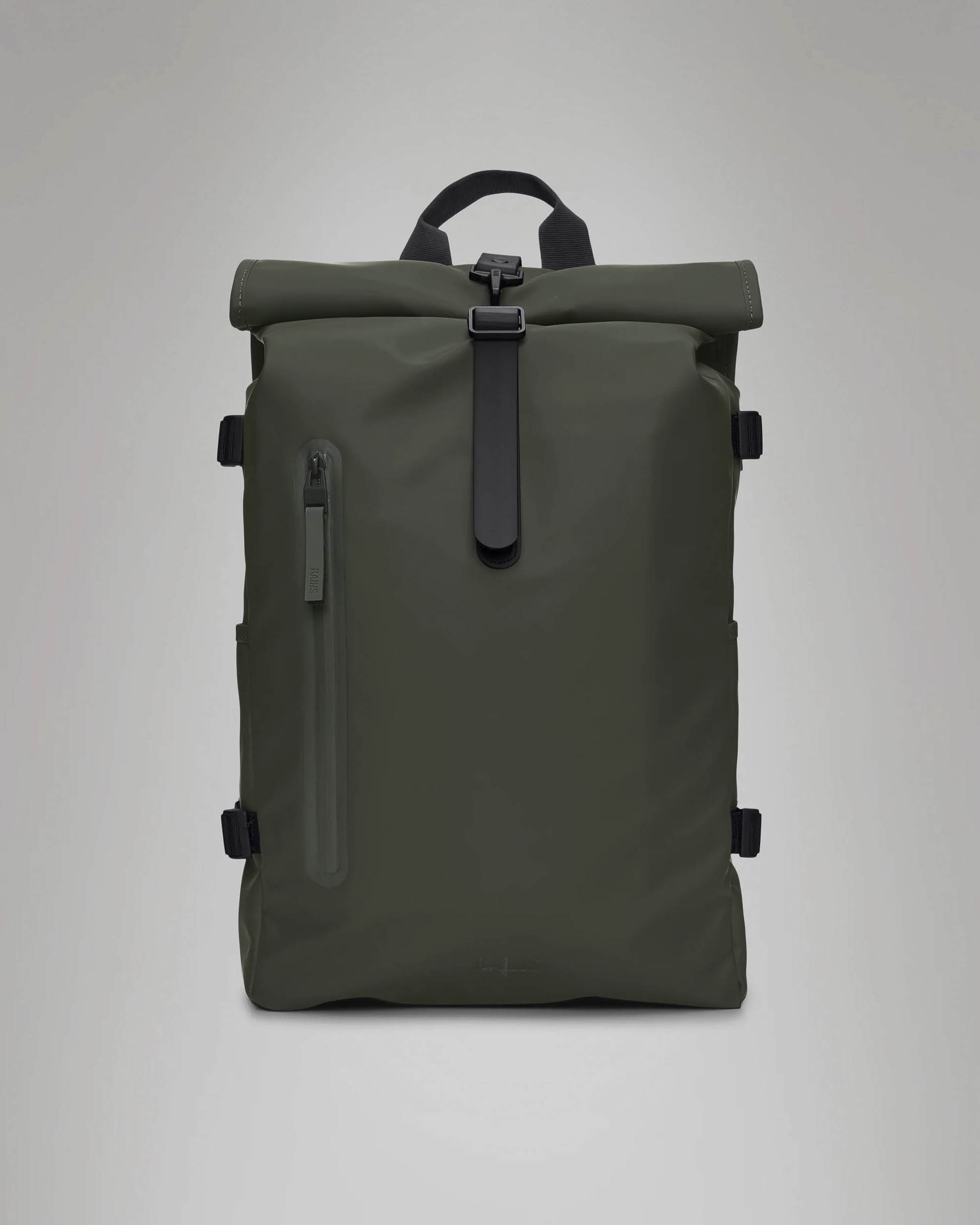 Zaino Rains Rolltop Rucksack Large verde militare in tessuto tecnico impermeabile effetto gommato