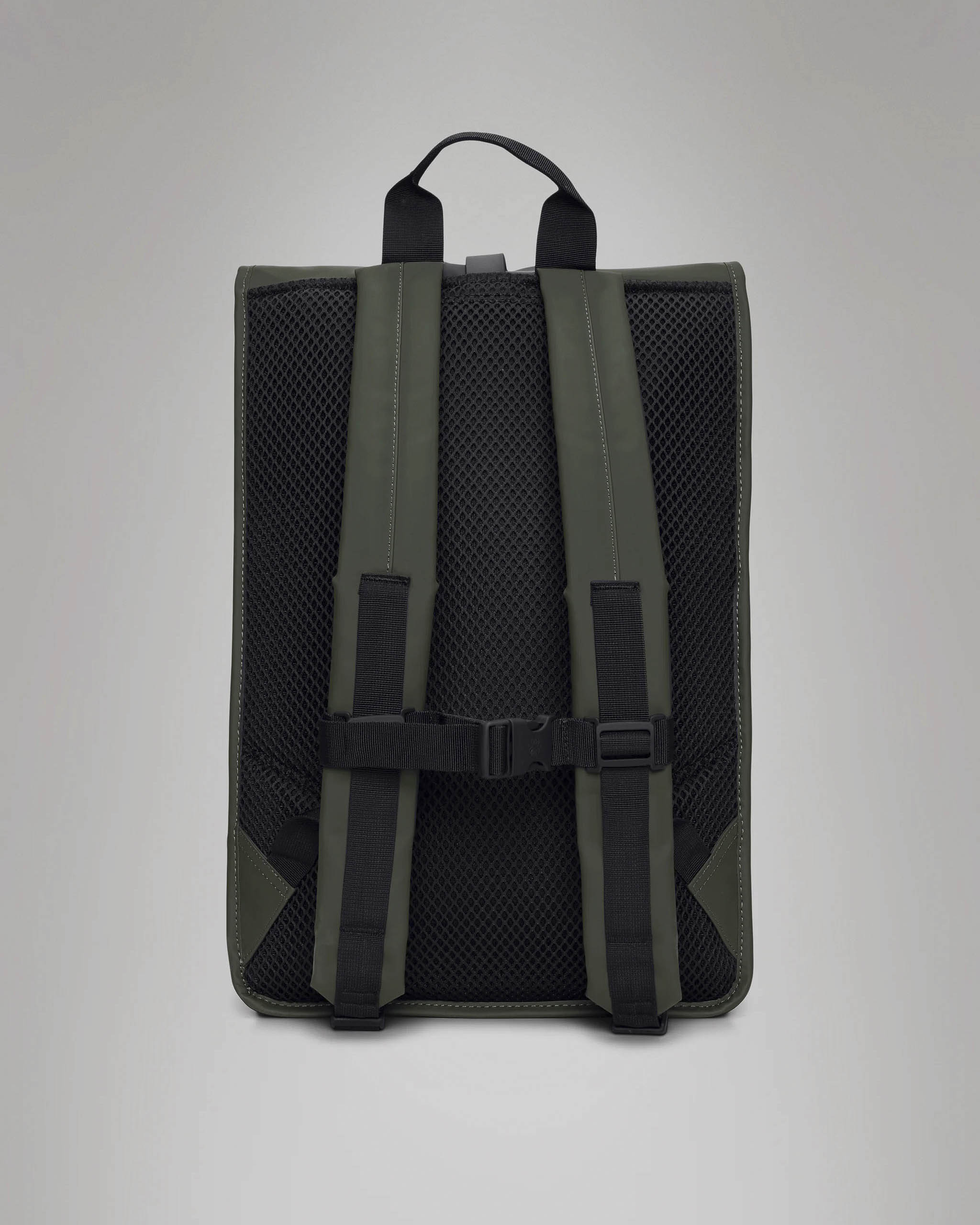 Zaino Rains Rolltop Rucksack Large verde militare in tessuto tecnico impermeabile effetto gommato image