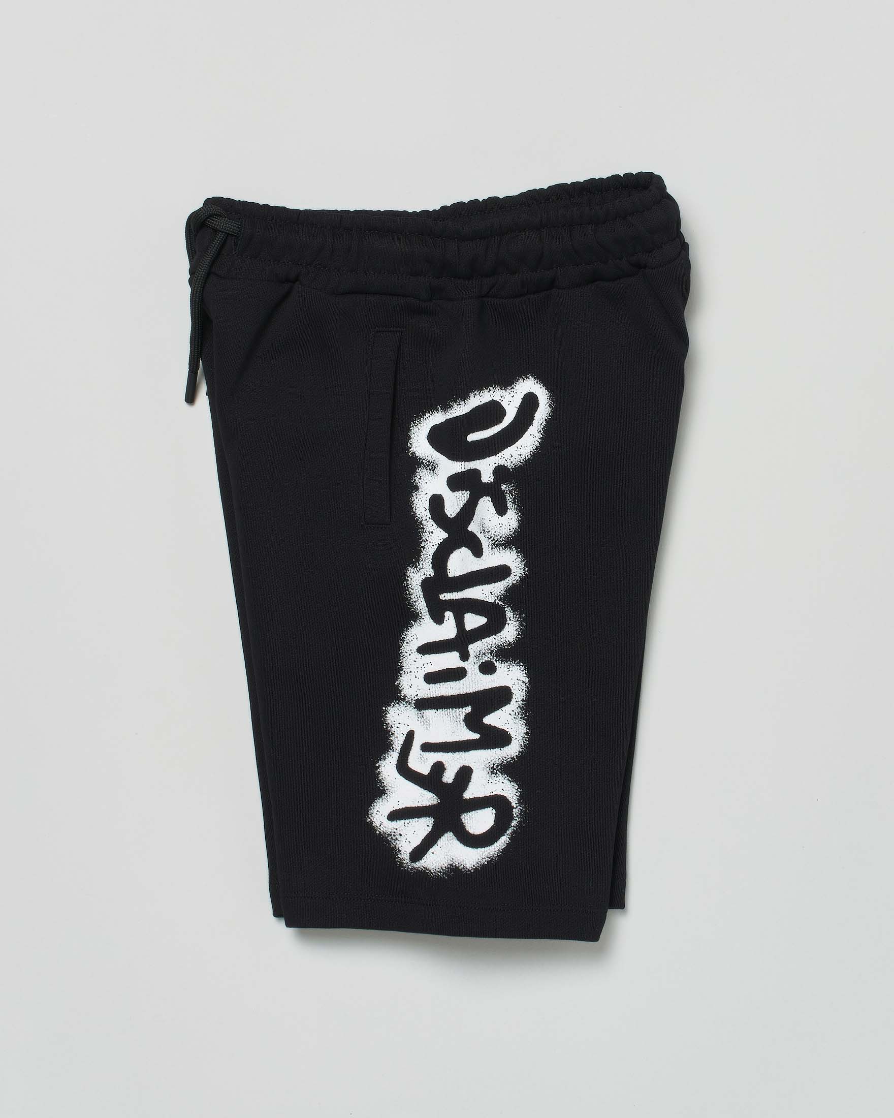 Bermuda nero con grafica skate e maxi logo graffiti