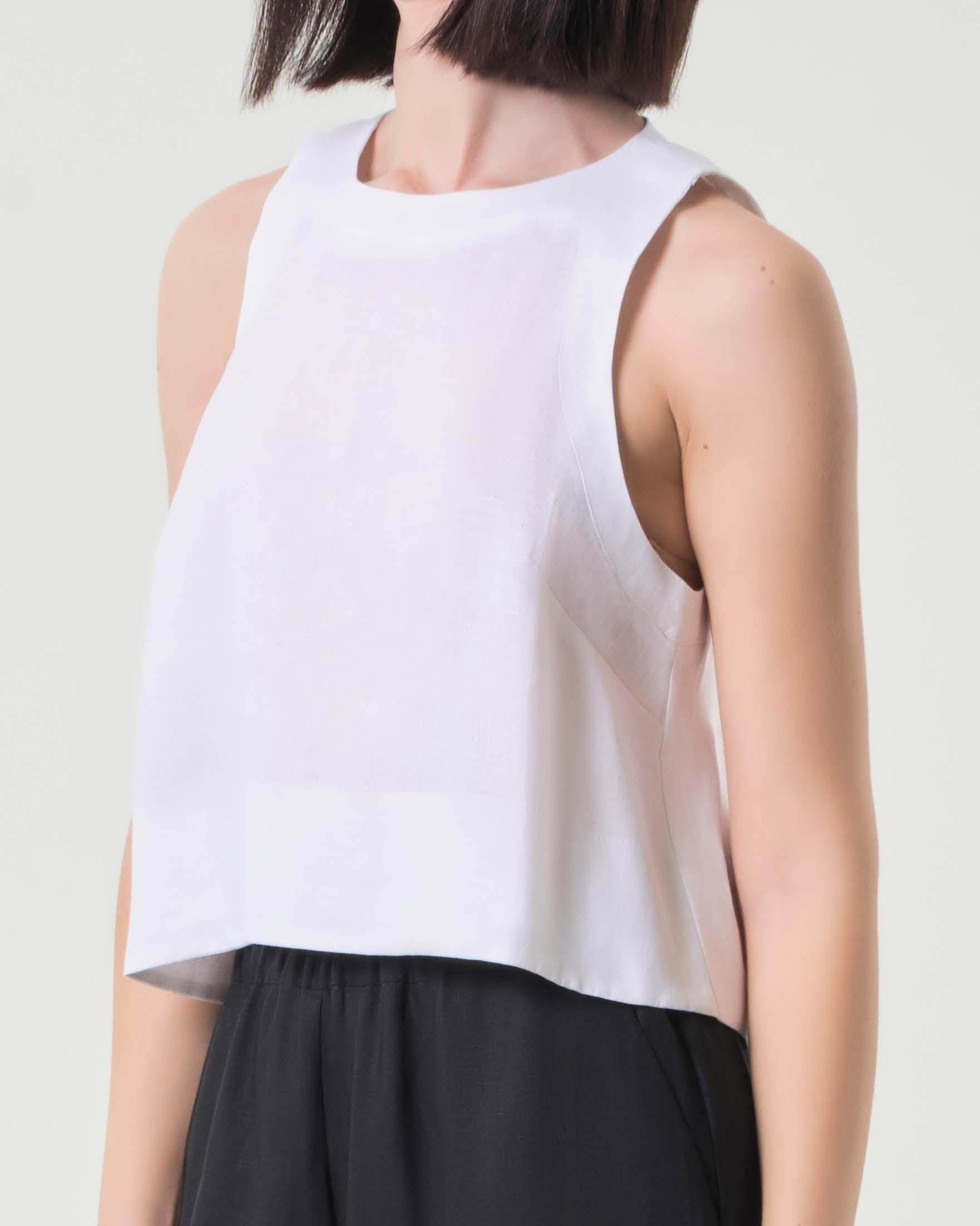 Crop top bianco senza maniche in cotone con scollo all'americana image