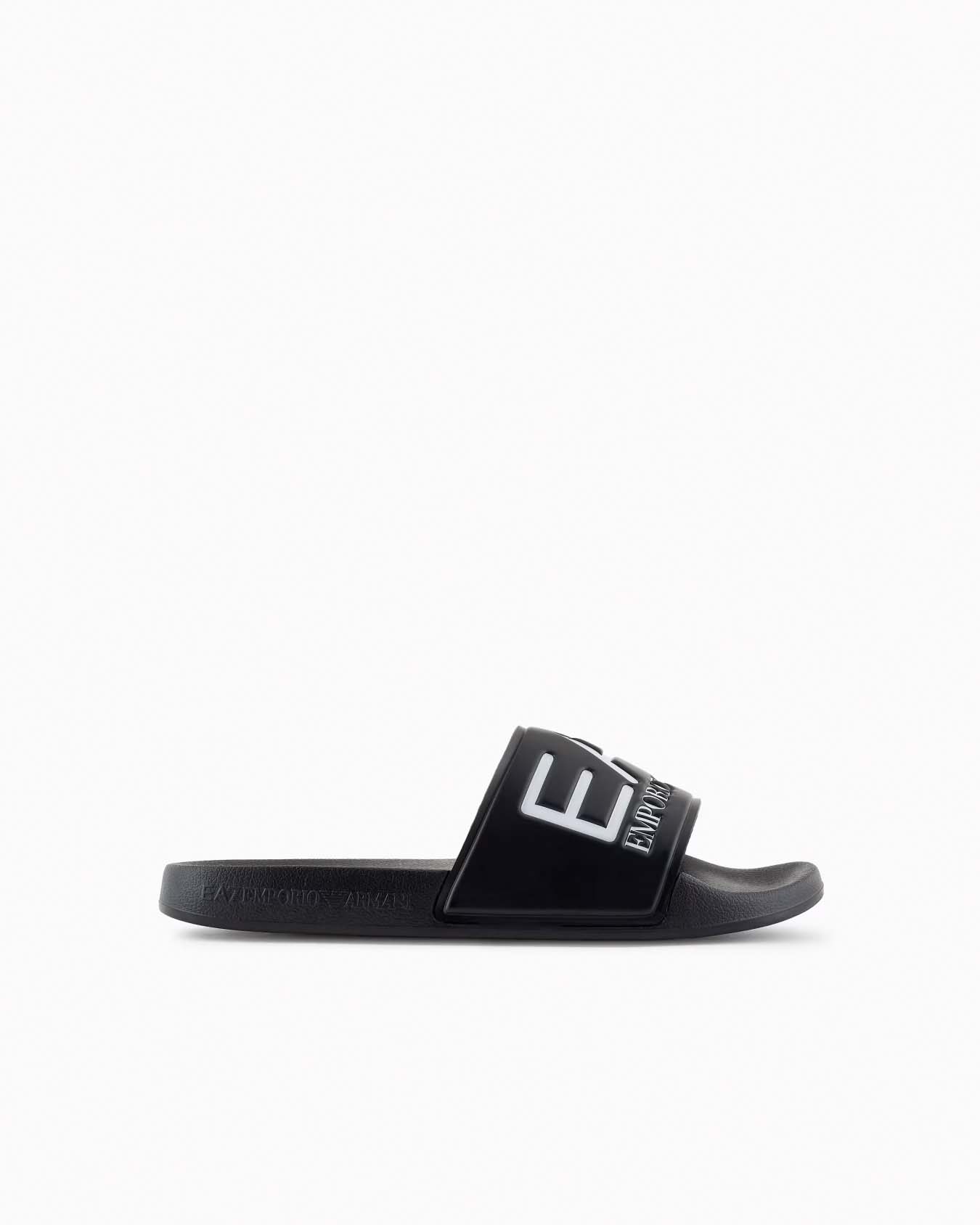 Ciabatta slider nera con maxi scritta EA7 bianca sulla fascia