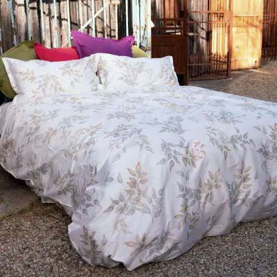 Completo lenzuola a due piazze Jasmine in raso di cotone con stampa avorio