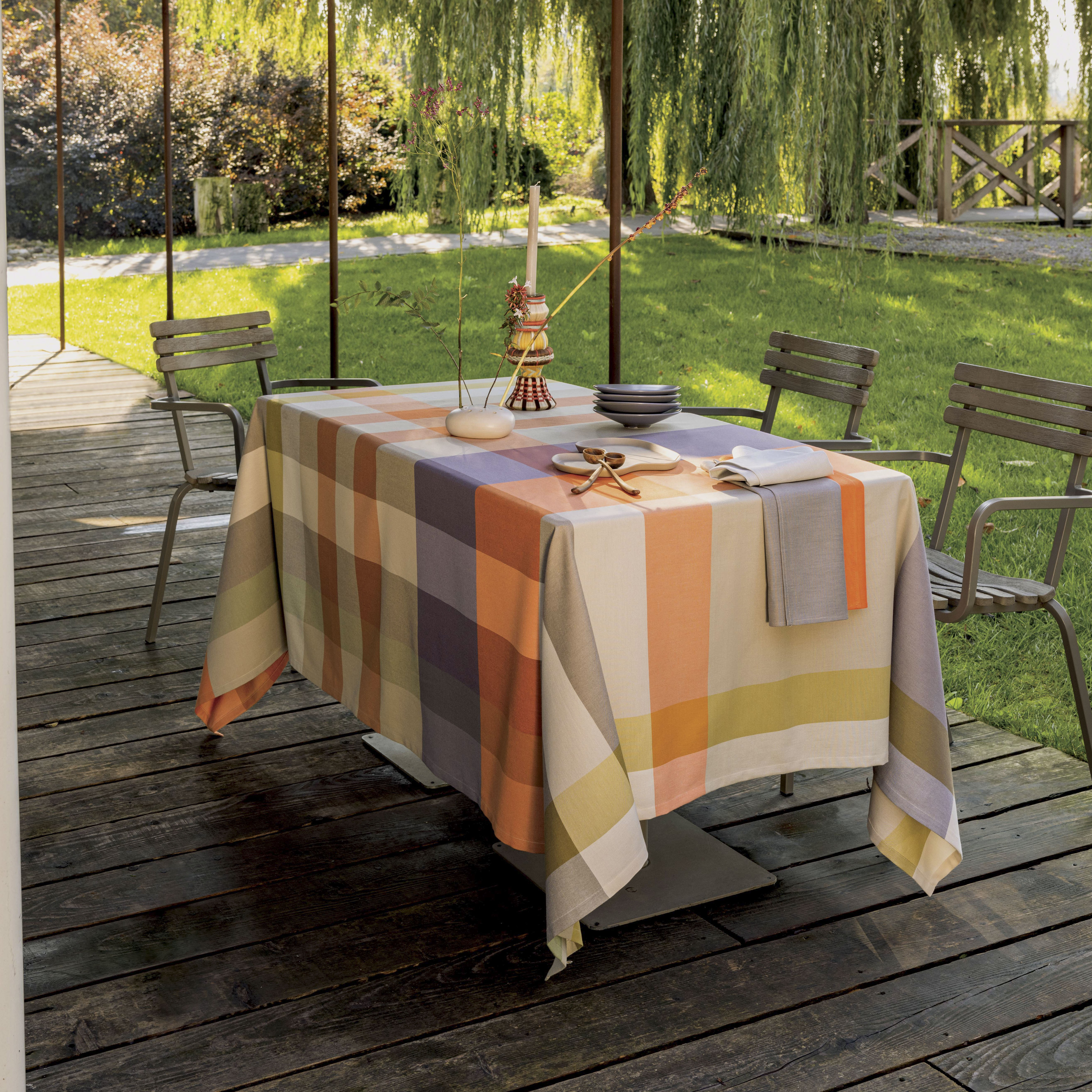 Tovaglia rotonda per 8 persone in cotone a fantasia tartan multicolor