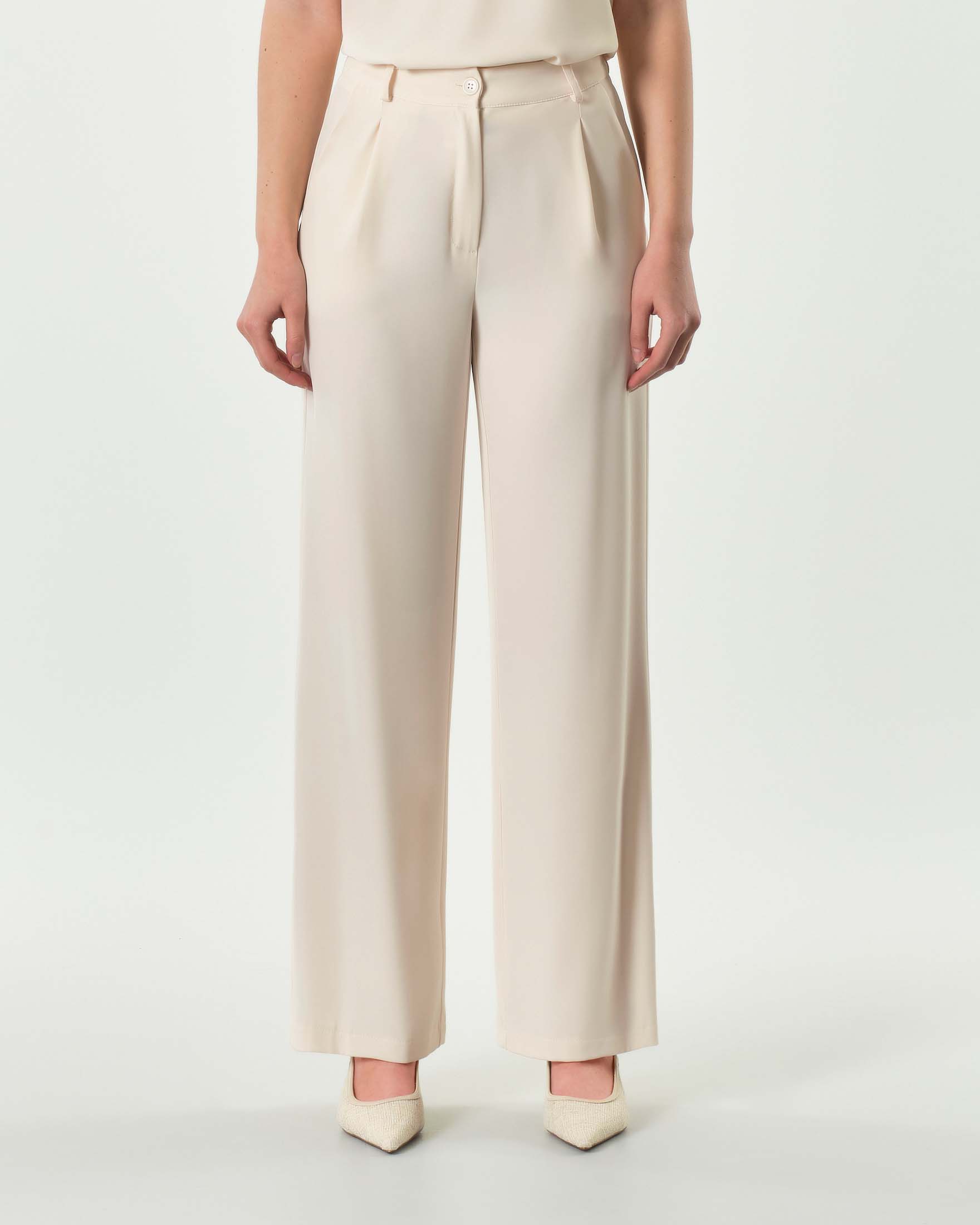 Pantaloni straight color burro in tessuto stretch fluido con pinces in vita image