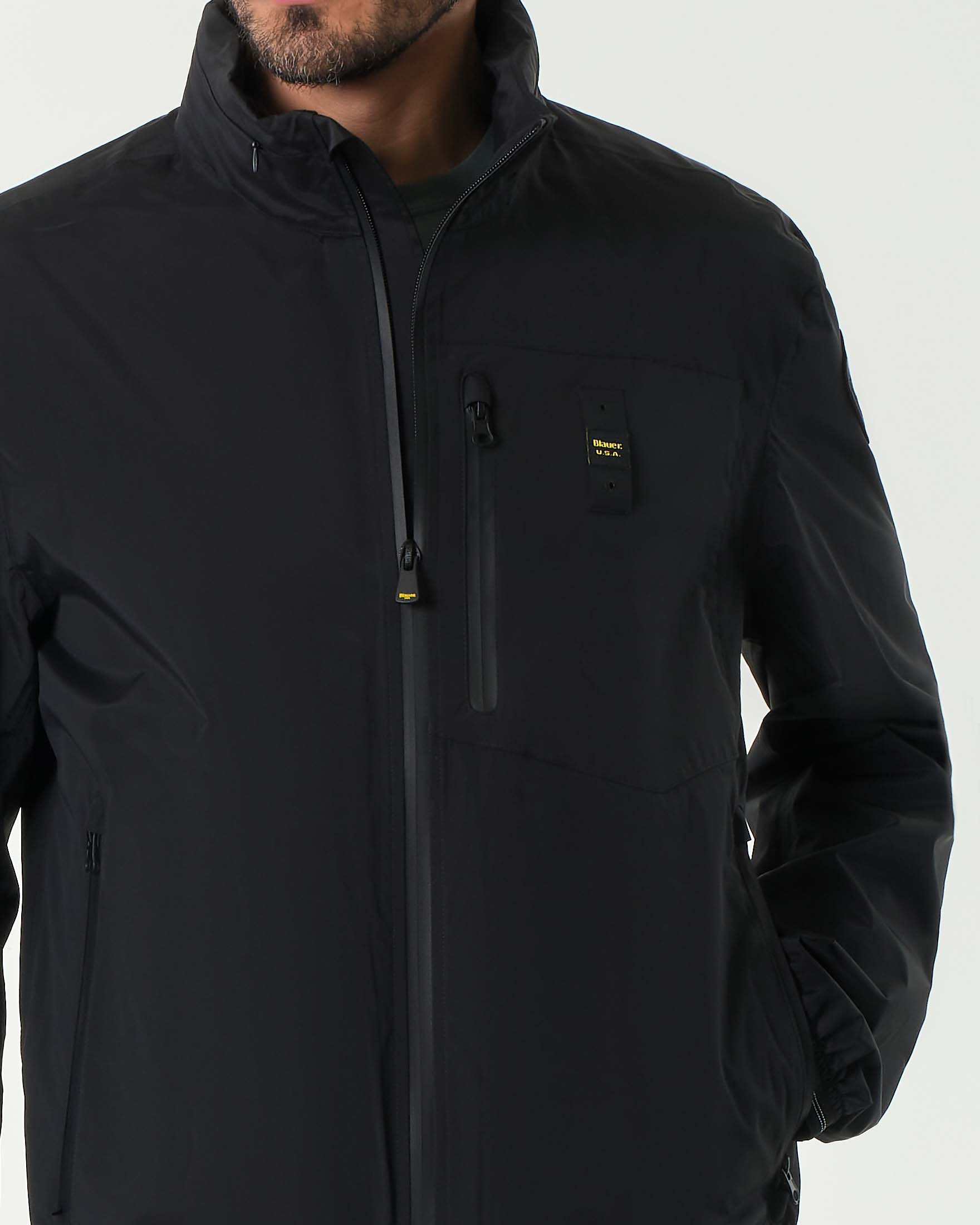 Giubbino Blauer sailor nero in nylon stretch con cerniere termonastrate