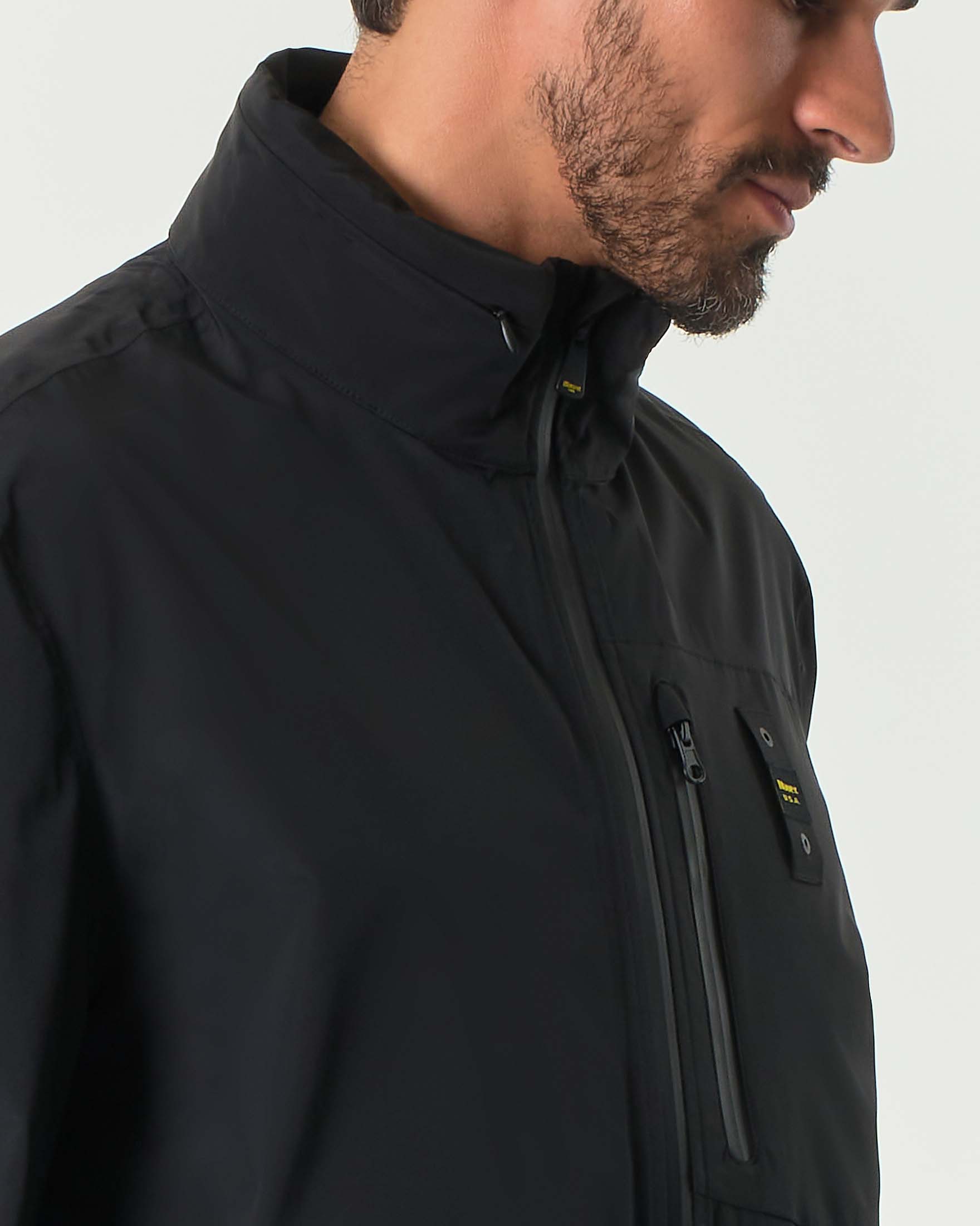 Giubbino Blauer sailor nero in nylon stretch con cerniere termonastrate