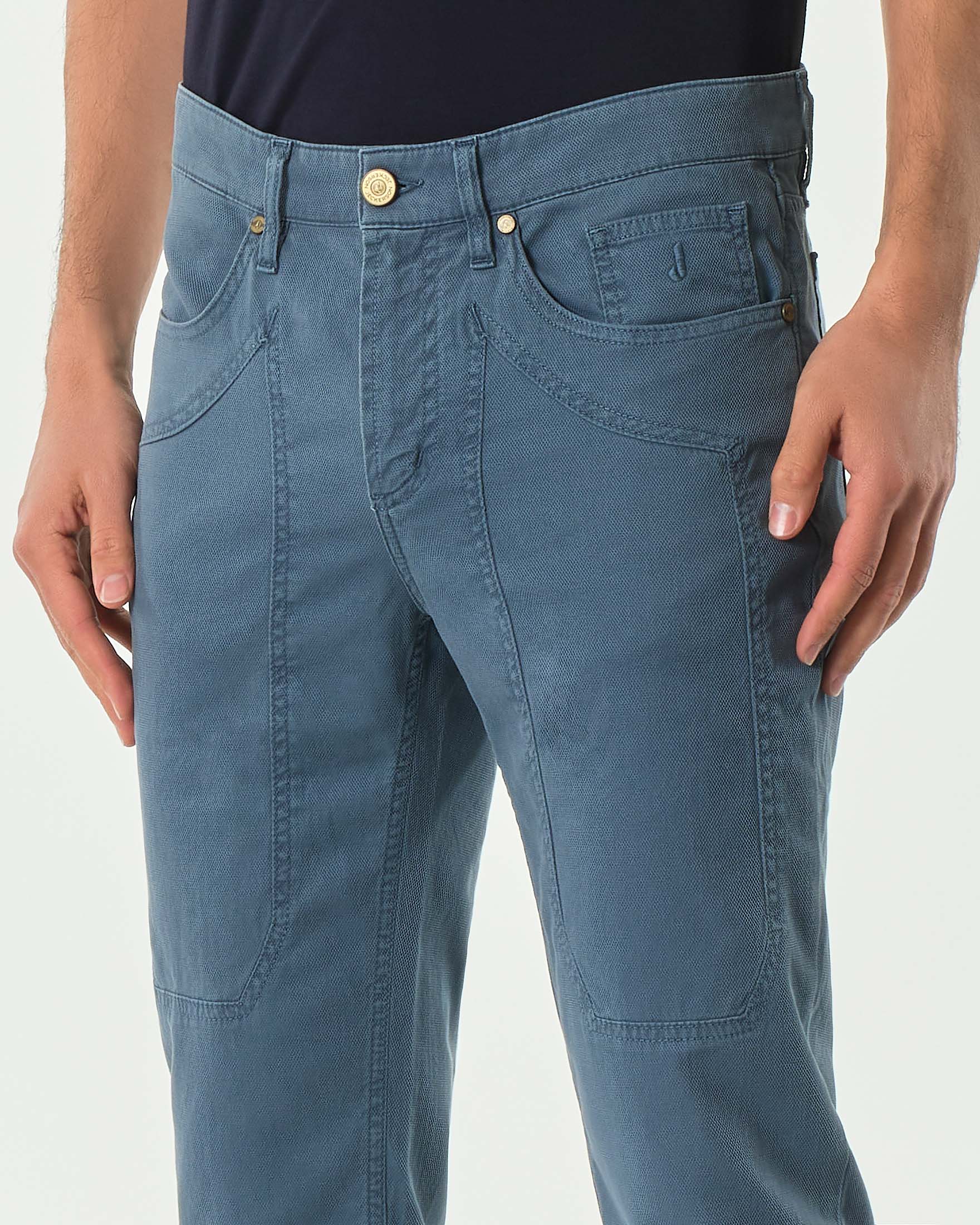 Pantalone Jeckerson blu indaco cinque tasche modello PA077 in cotone stretch micro armatura con toppa