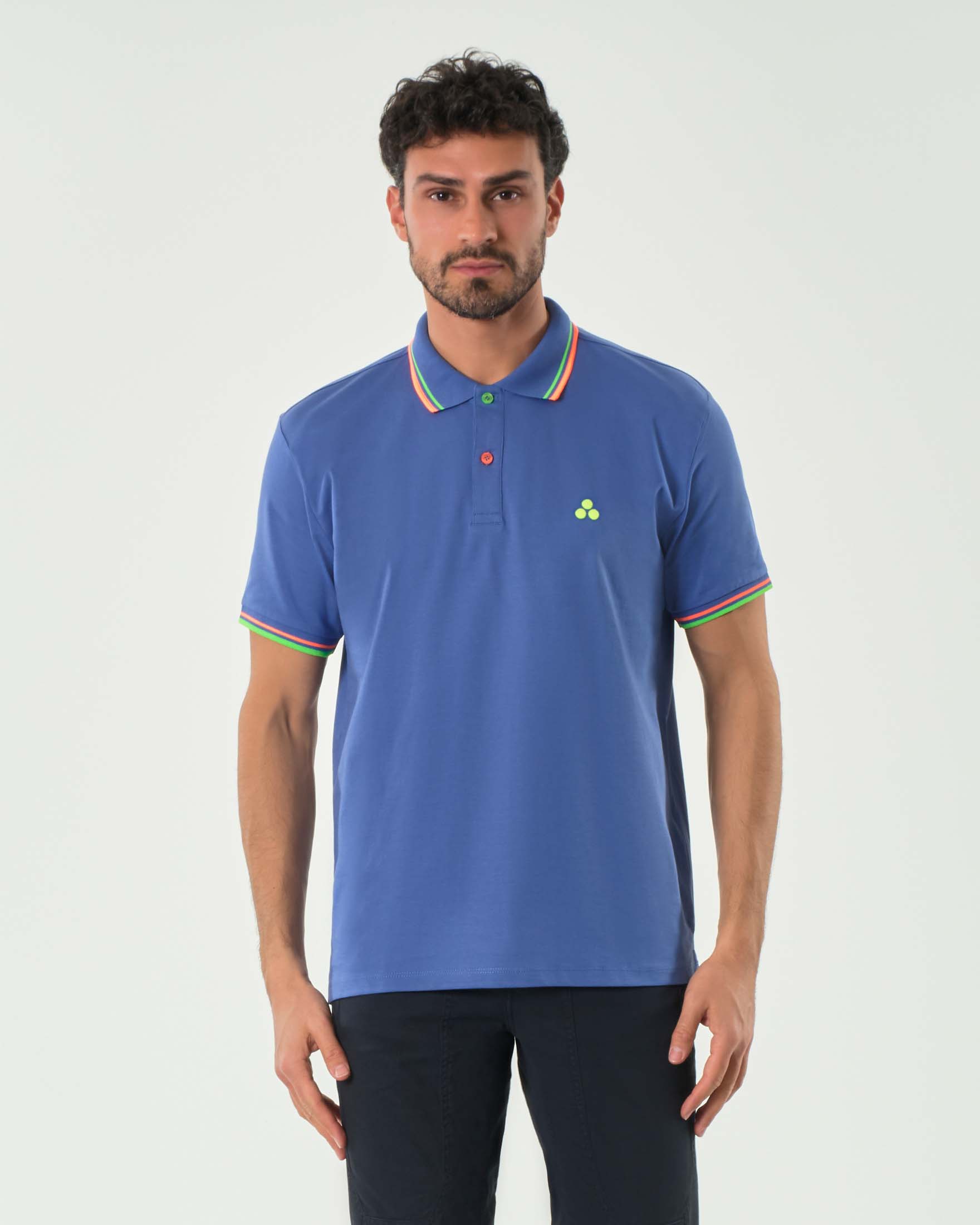 Polo blu indaco mezza manica in cotone stretch con bordino in contrasto verde e arancione
