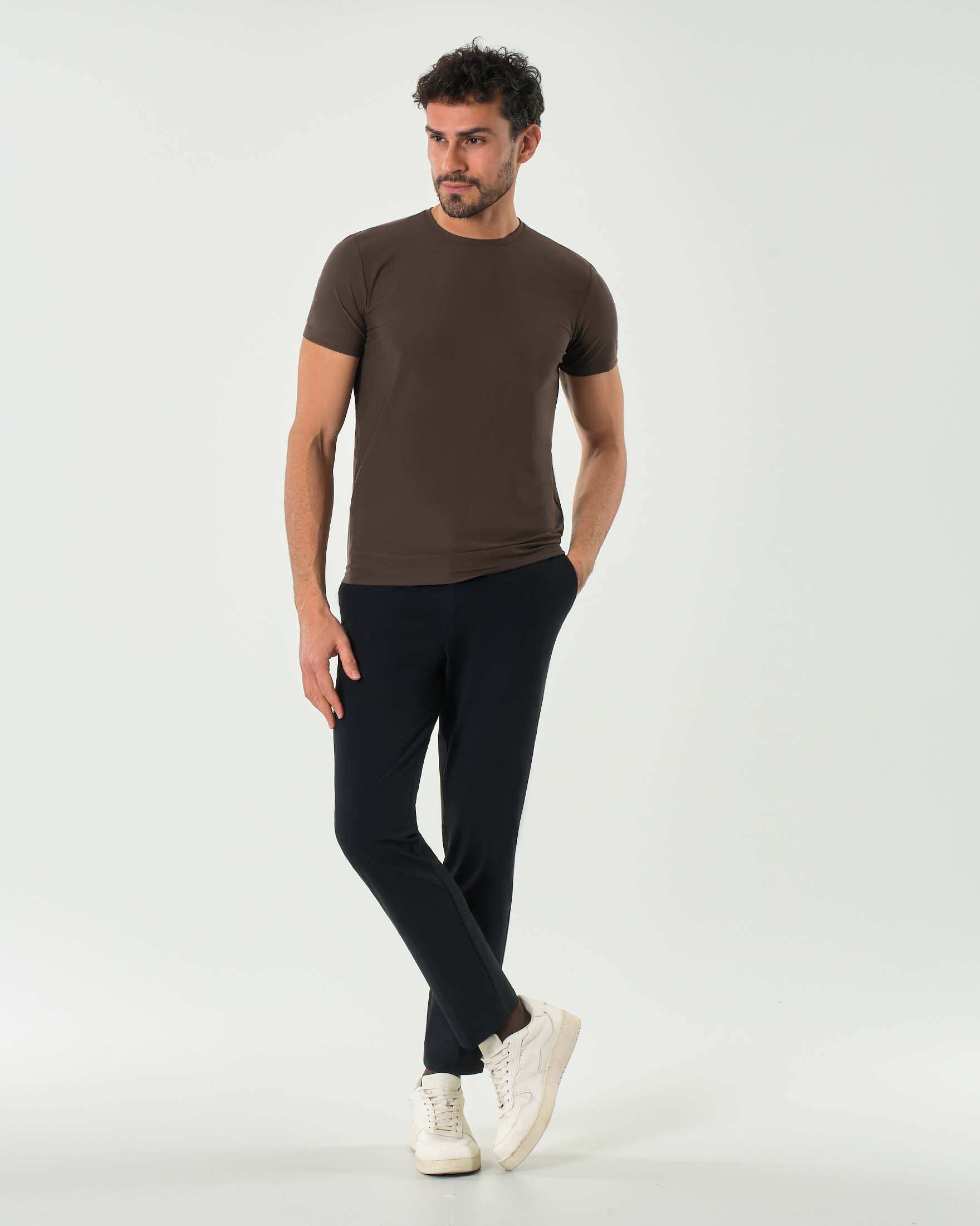 Pantaloni chino Pellizzari slim neri in tessuto tecnico stretch con elastico inserito sul retro