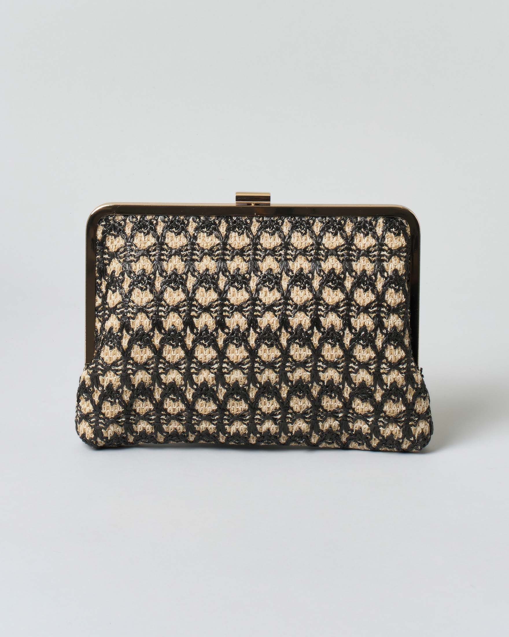 Pochette in raffia Anna Cecere in raffia color naturale e nera a motivo jacquard con chiusura dorata