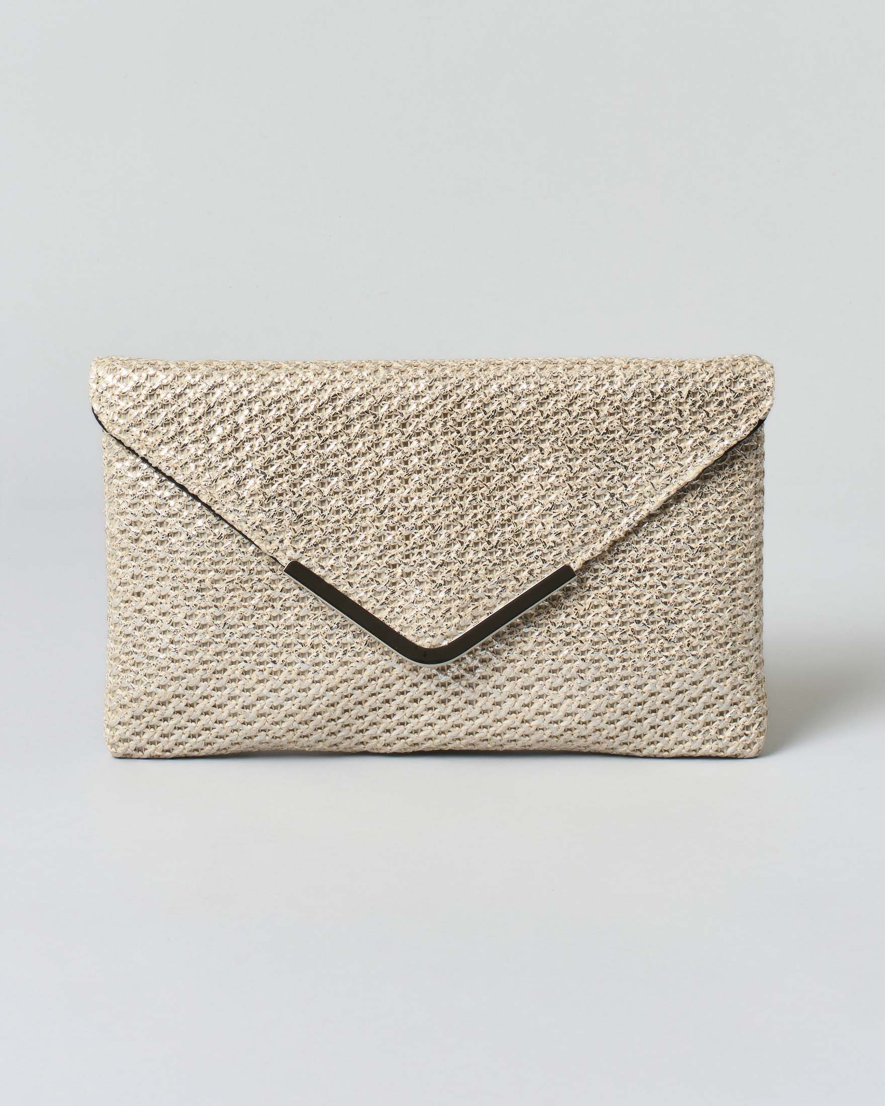 Pochette a busta Anna Cecere in raffia color platino con profilo in metallo dorato