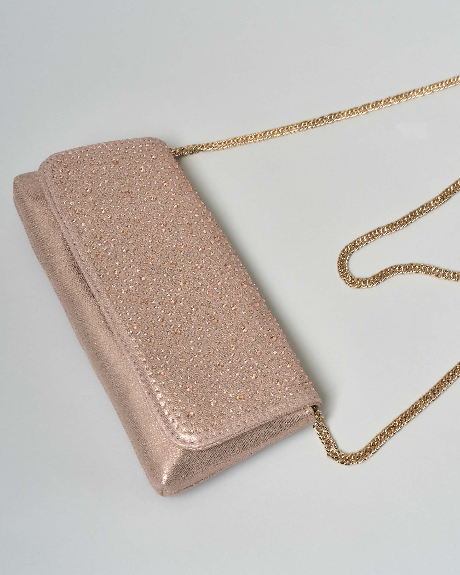 Pochette a busta Anna Cecere rosa cipria con strass tono su tono applicati sulla patta di chiusura image