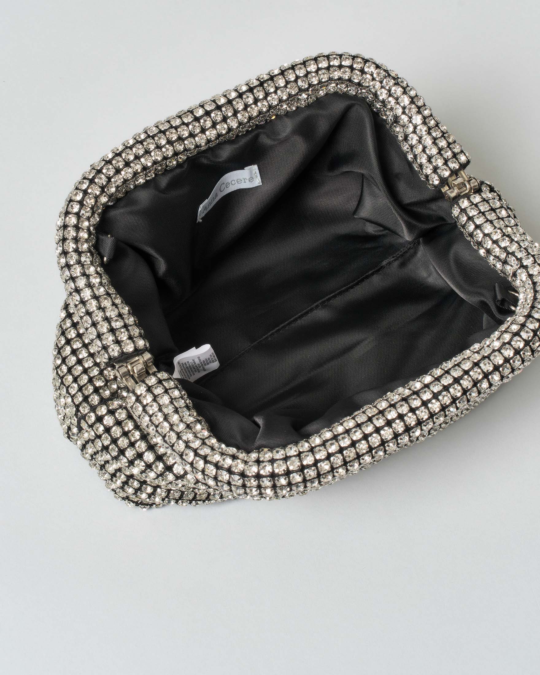 Pochette Anna Cecere in maglia di strass argento con chiusura a scatto image