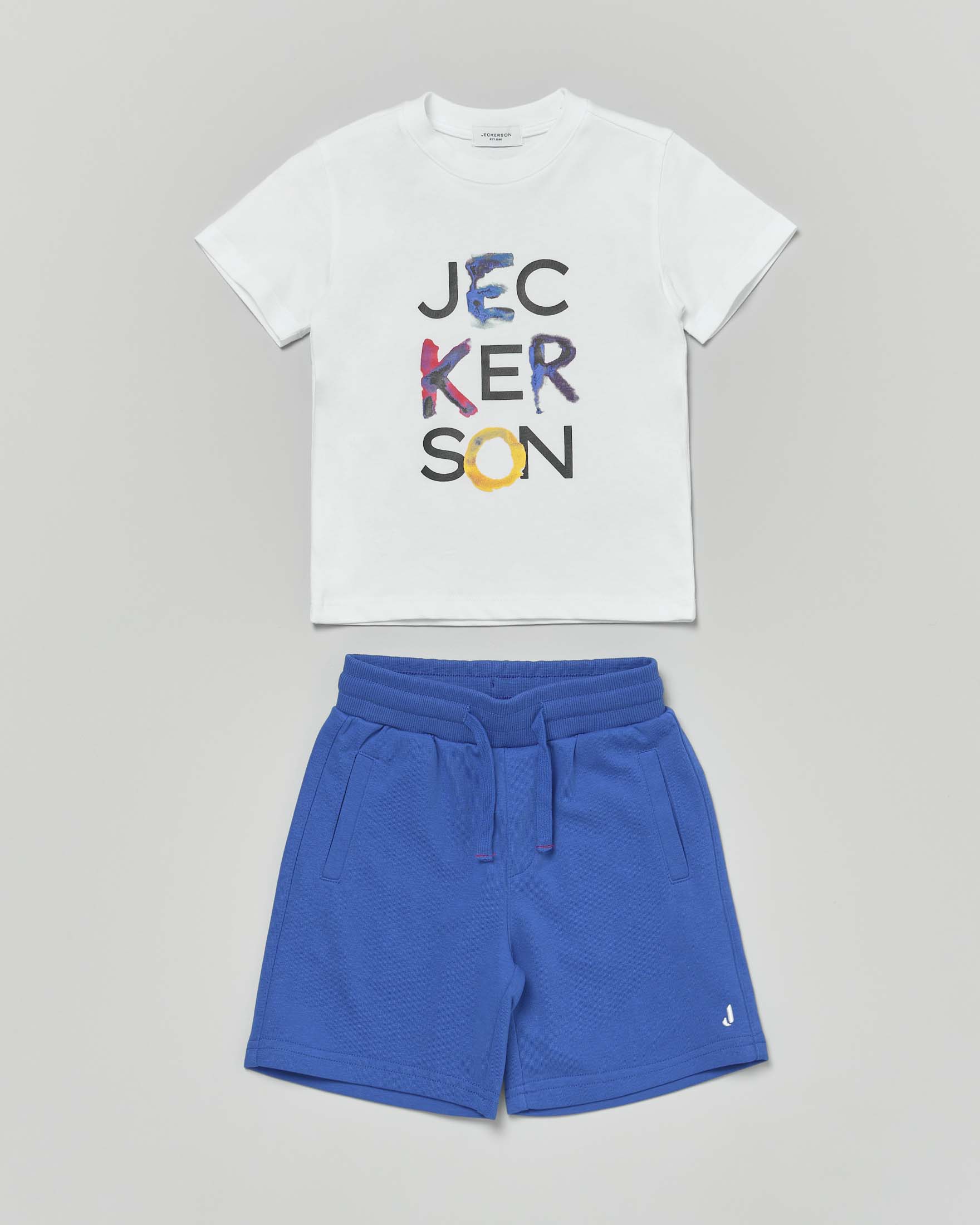 Completo Jeckerson t-shirt bianca e bermuda blu royal in felpa di cotone con stampa logo scritta
