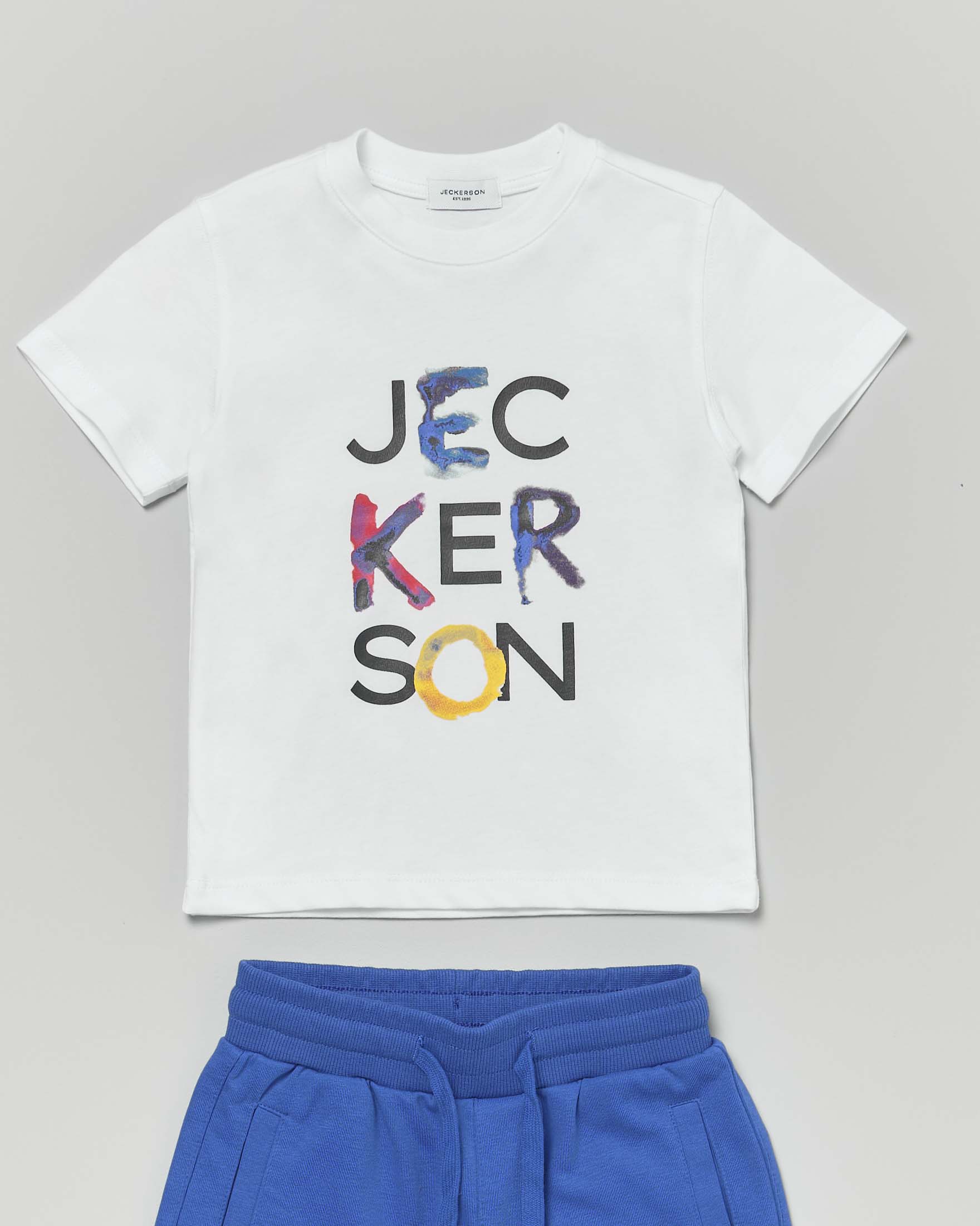 Completo Jeckerson t-shirt bianca e bermuda blu royal in felpa di cotone con stampa logo scritta