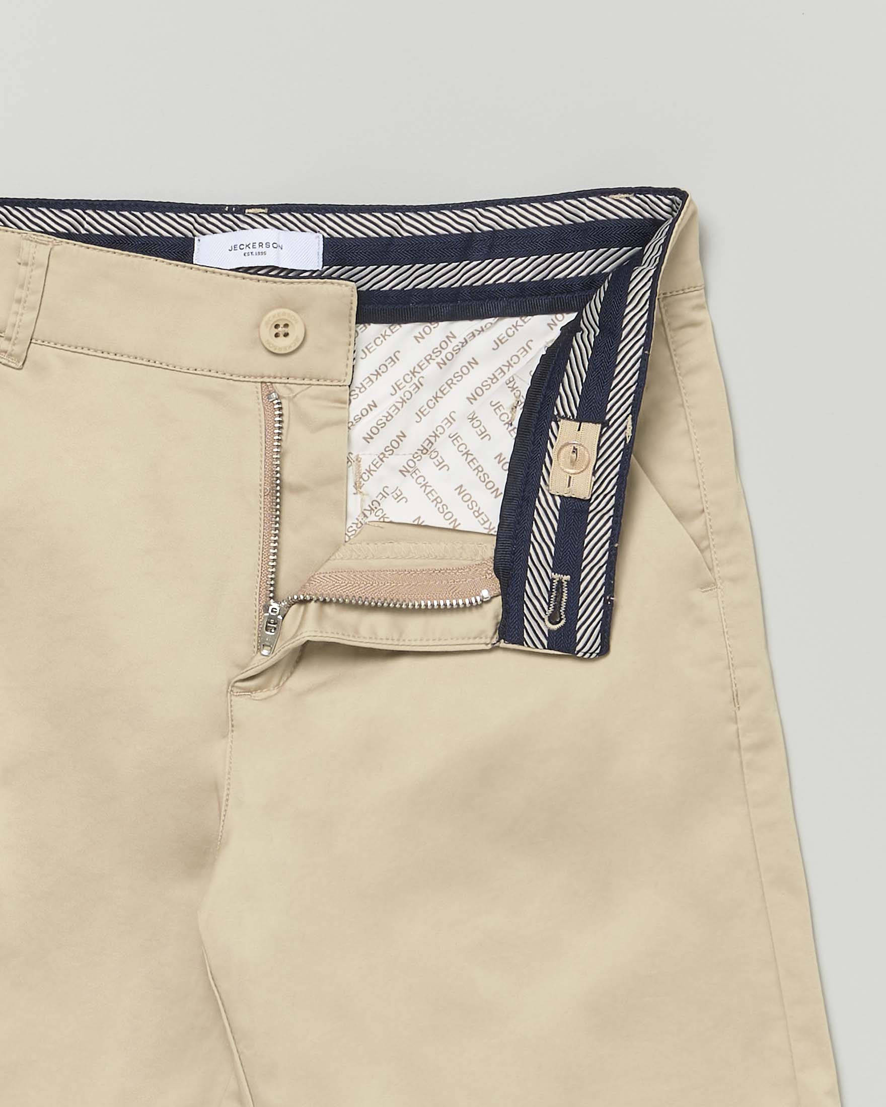 Bermuda chino Jeckerson beige in gabardina di cotone stretch