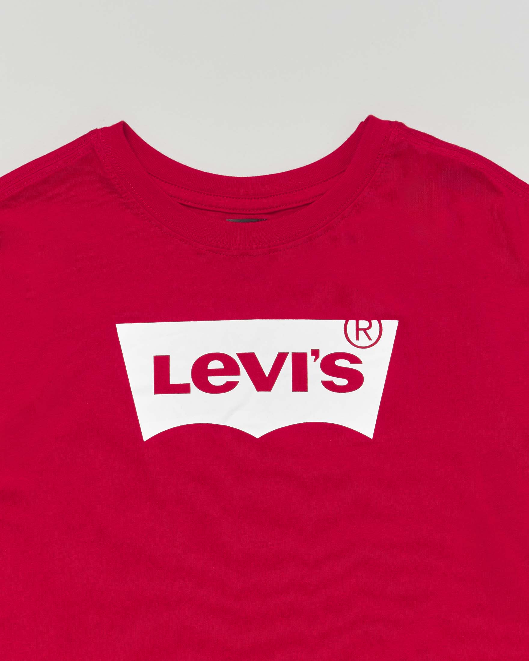 T-shirt cropped Levi's rossa mezza manica con logo batwing bianco
