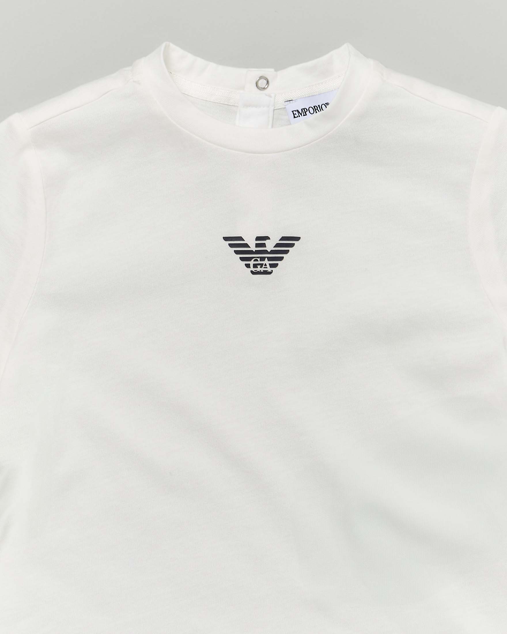 T-shirt Emporio Armani Junior bianca a mezza manica in cotone con stampa logo aquila nera image