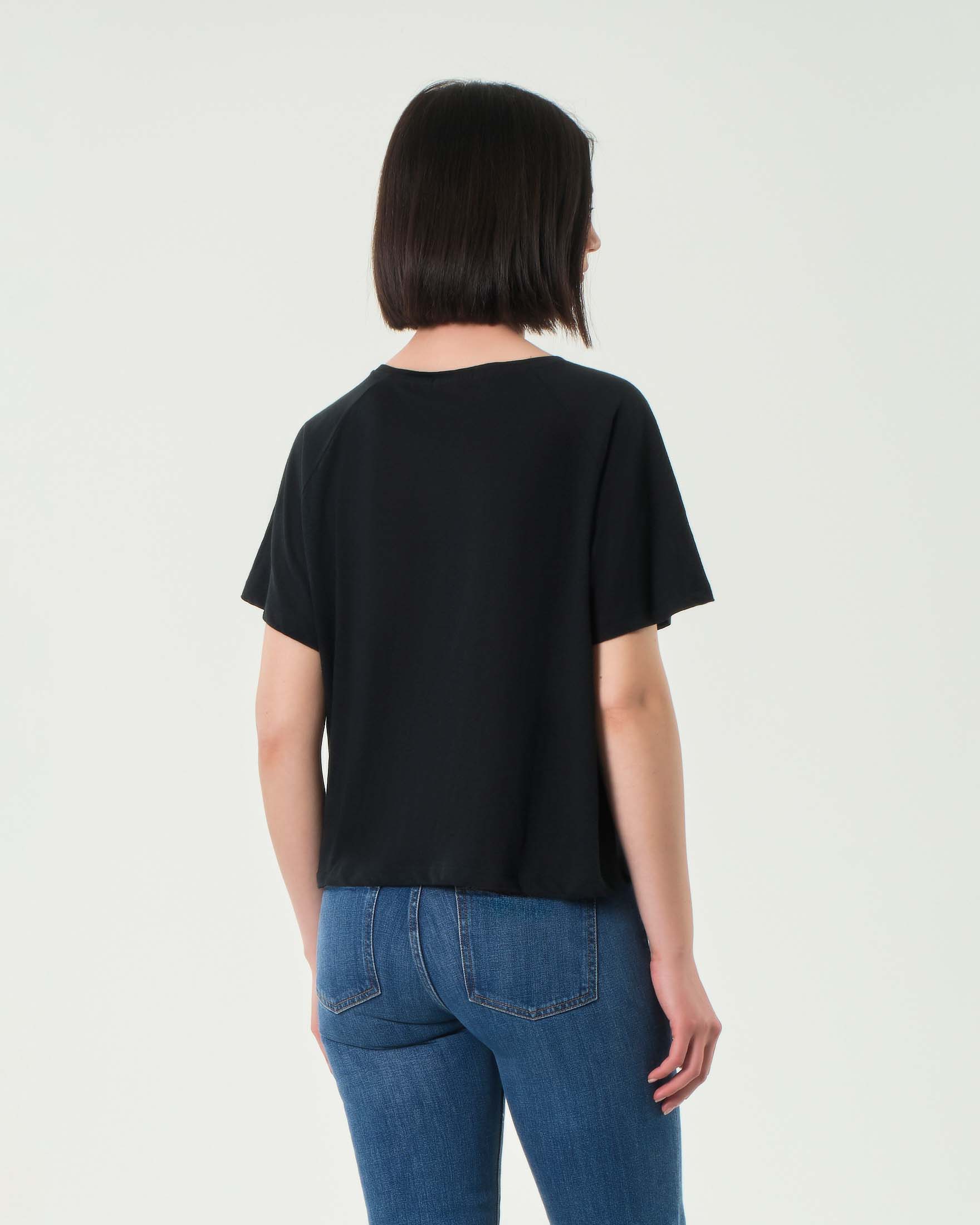 T-shirt nera Hlo! in cotone e lino con mezza manica e scollo tondo image