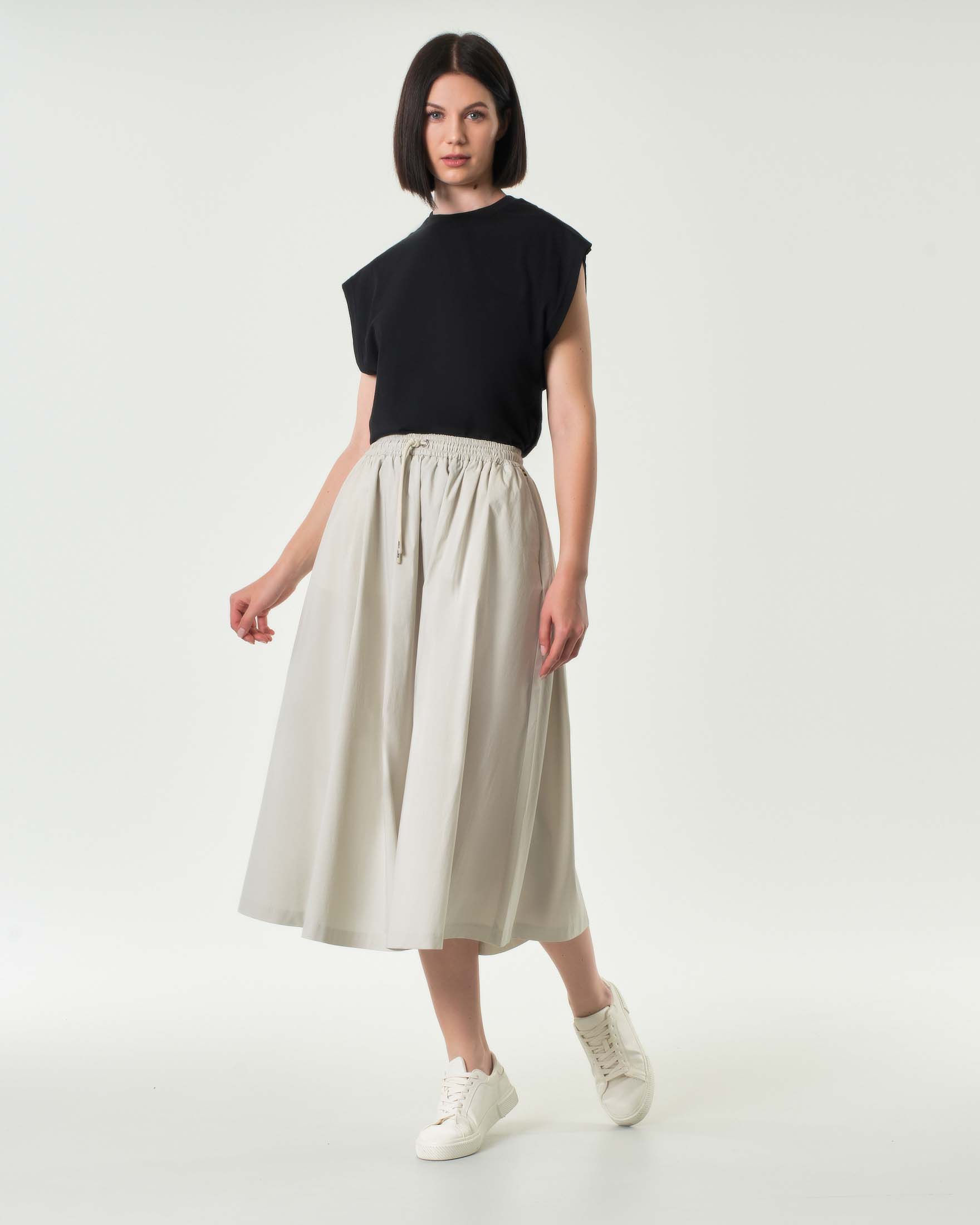 T-shirt boxy nera Hlo! in cotone con maniche ad aletta image