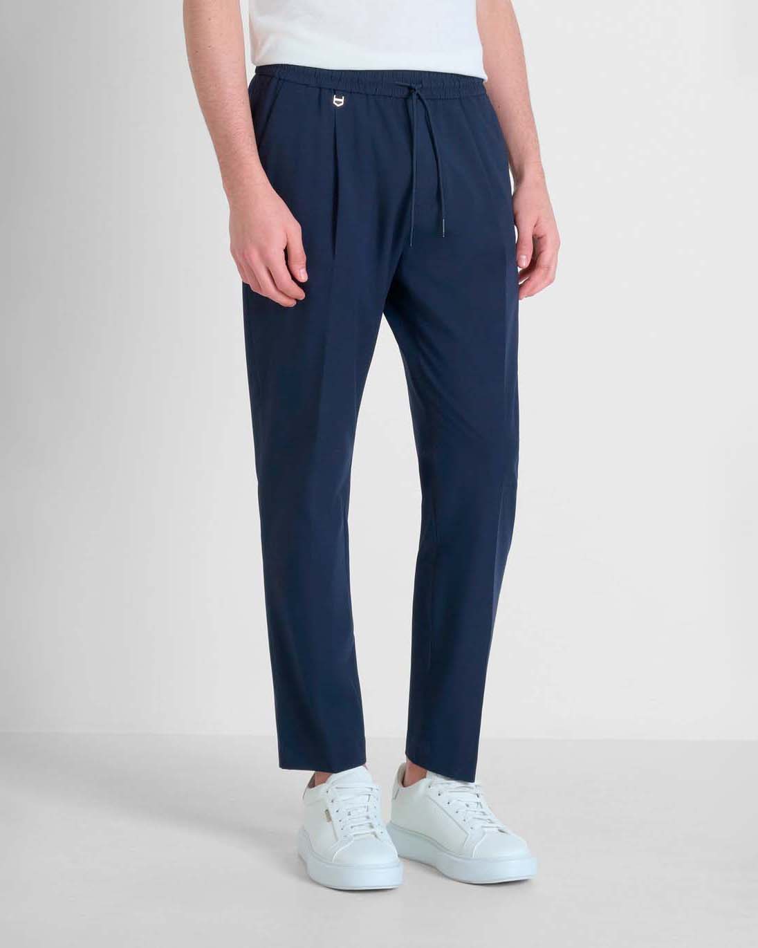 Pantalaccio Neil blu Antony Morato regular-fit in misto viscosa stretch con una pinces