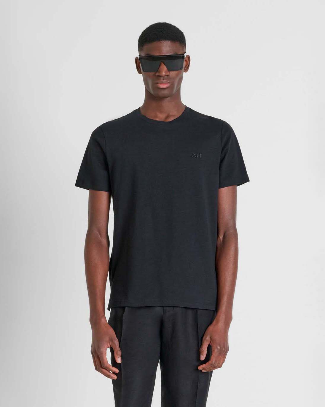 T-shirt mezza manica Antony Morato nera in puro cotone fiammato con logo sigla in tono