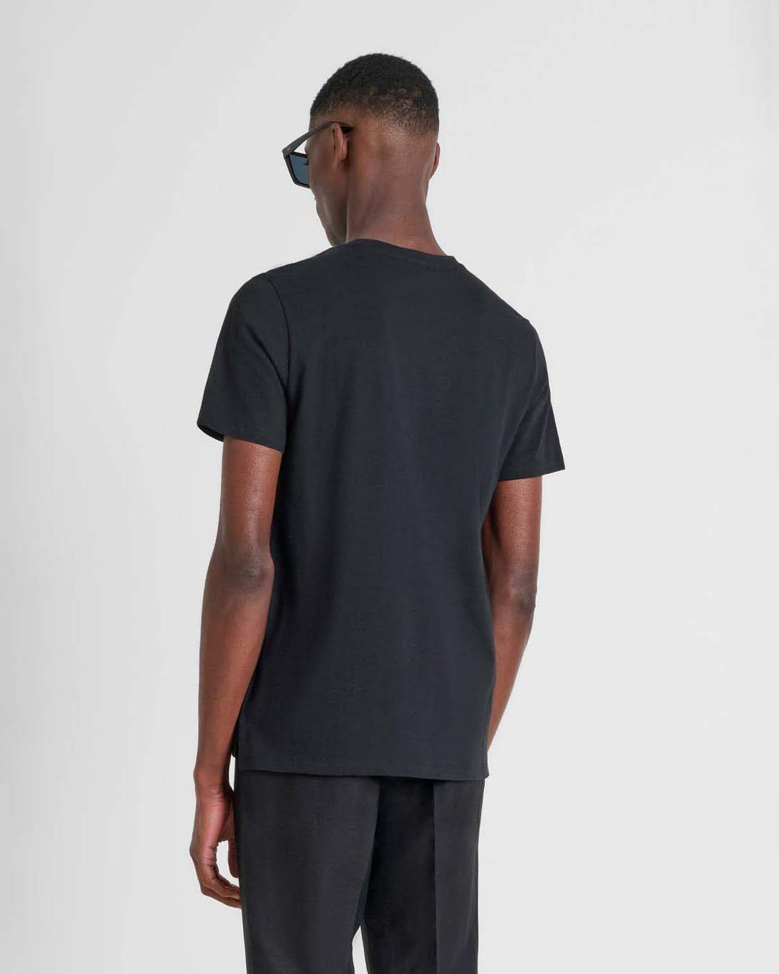 T-shirt mezza manica Antony Morato nera in puro cotone fiammato con logo sigla in tono image