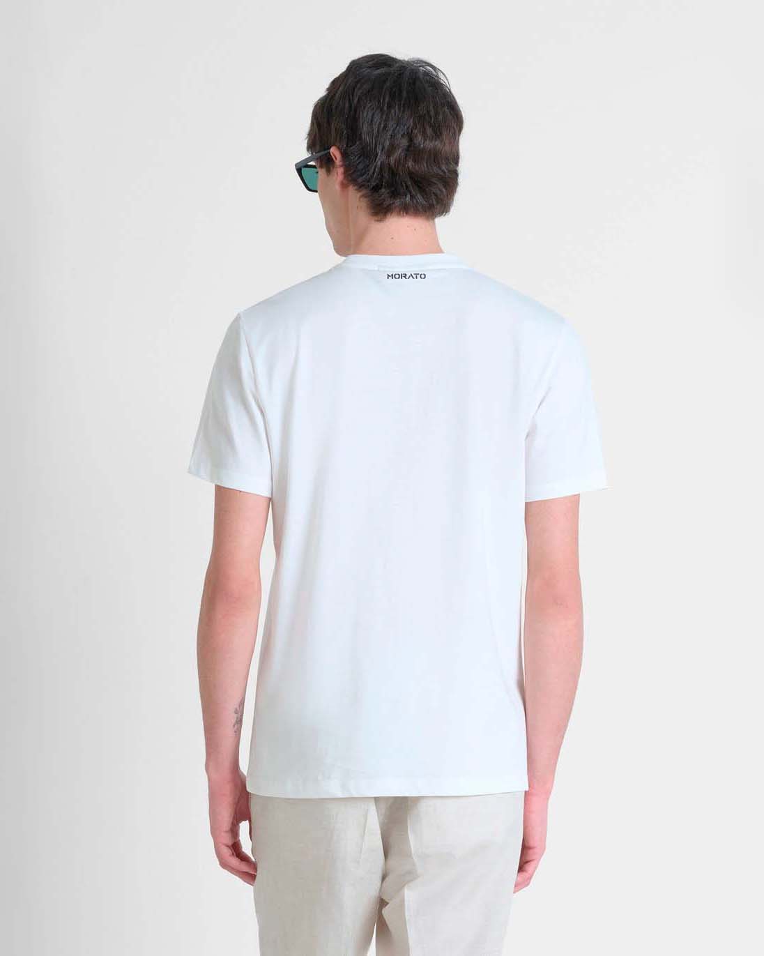 T-shirt mezza manica Antony Morato bianca in jersey di puro cotone con ricamo taschio image