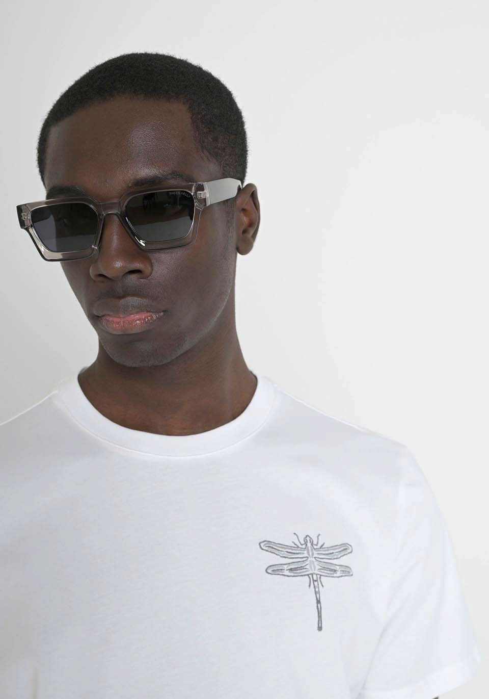 T-shirt mezza manica Antony Morato bianca in jersey di puro cotone con ricamo libellula al petto image