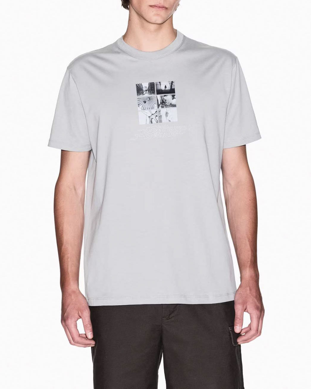 T-shirt mezza manica Exchange grigio chiaro regular-fit con stampa fotografica