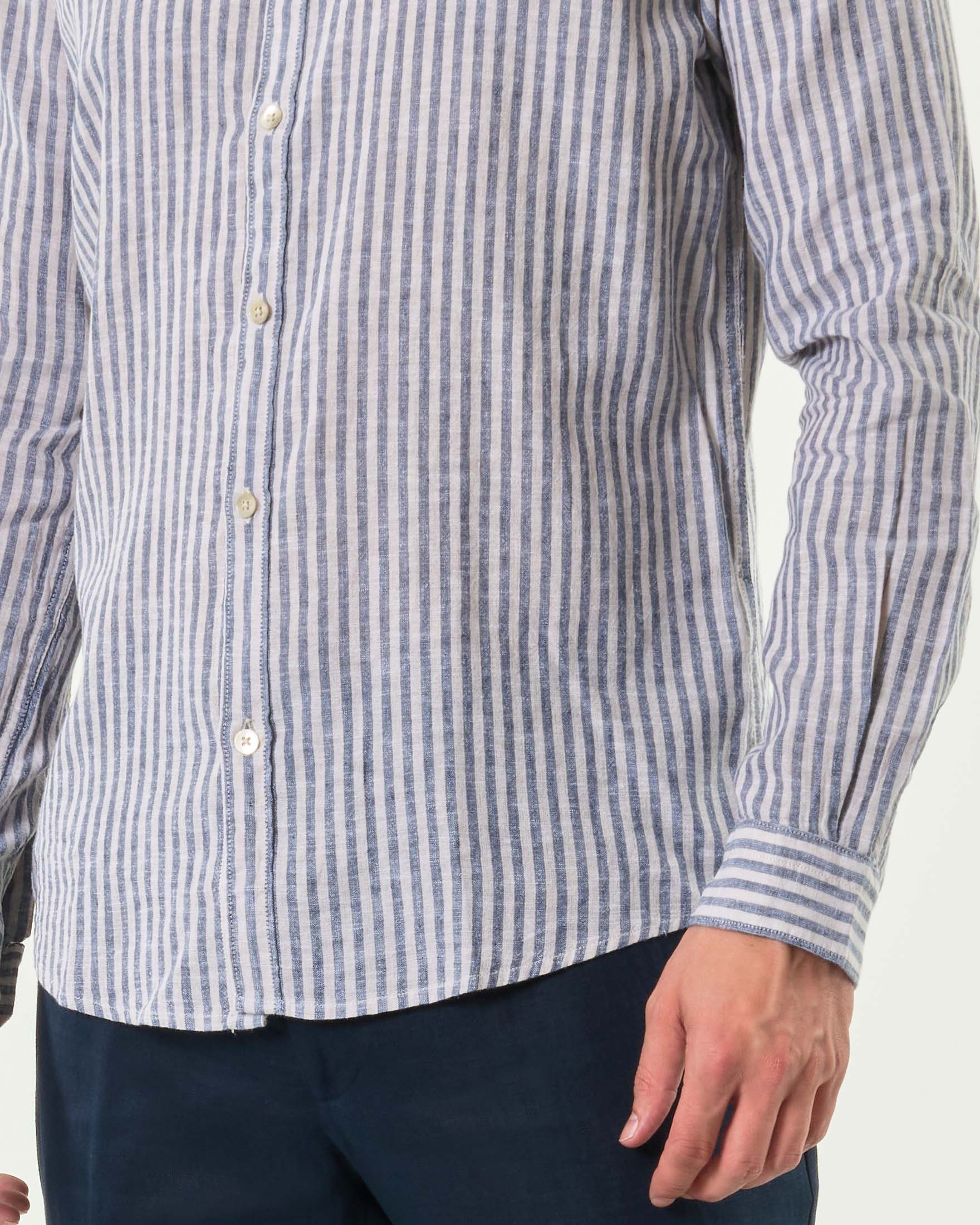 Camicia Alley Docks bastoncino panna e blu in misto lino e cotone con colletto alla coreana image