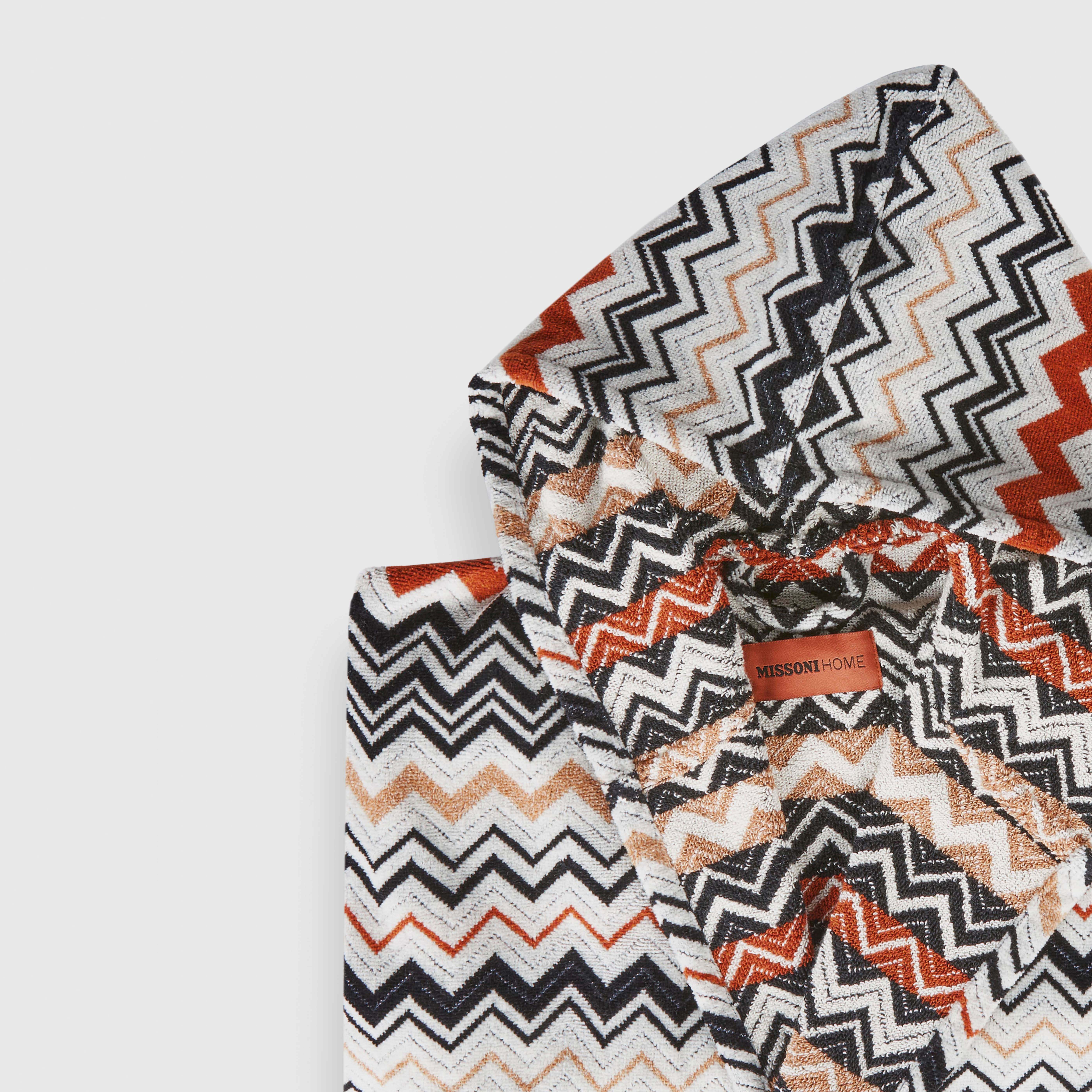 Accappatoio Bernard in spugna di cotone a fantasia chevron bianco nero e coccio image