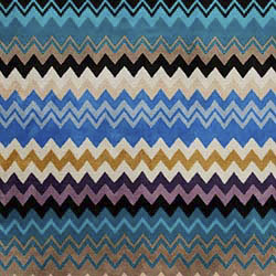 Tappetino da bagno Giacomo a fantasia chevron nelle nuance dell'azzurro