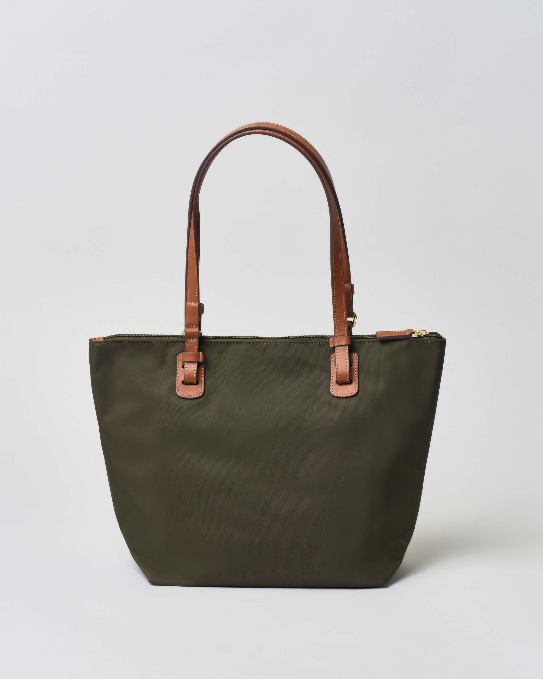 Shopping bag verde oliva Bric's misura media in nylon con manici in pelle color cuoio