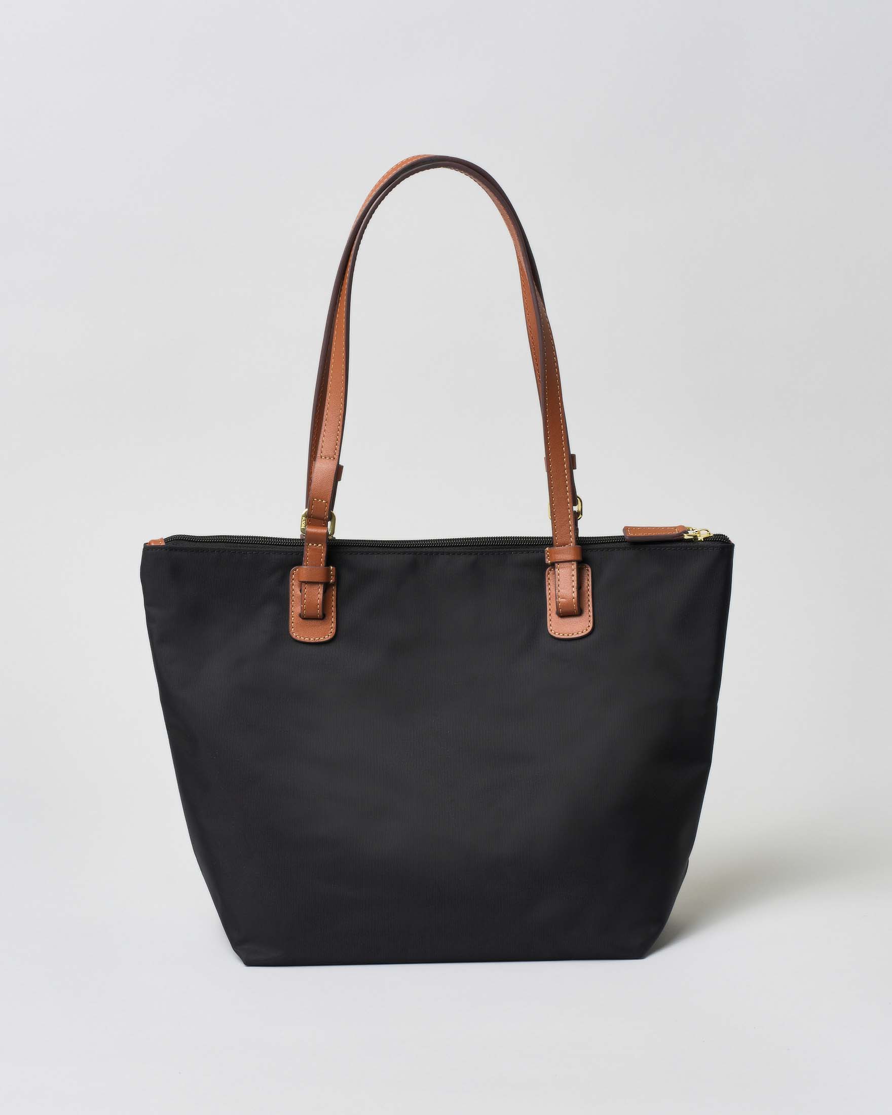 Shopping bag nera Bric's misura media in nylon con manici in pelle color cuoio