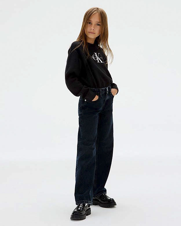 Maglia girocollo Calvin Klein nera in cotone con logo monogramma ricamato davanti