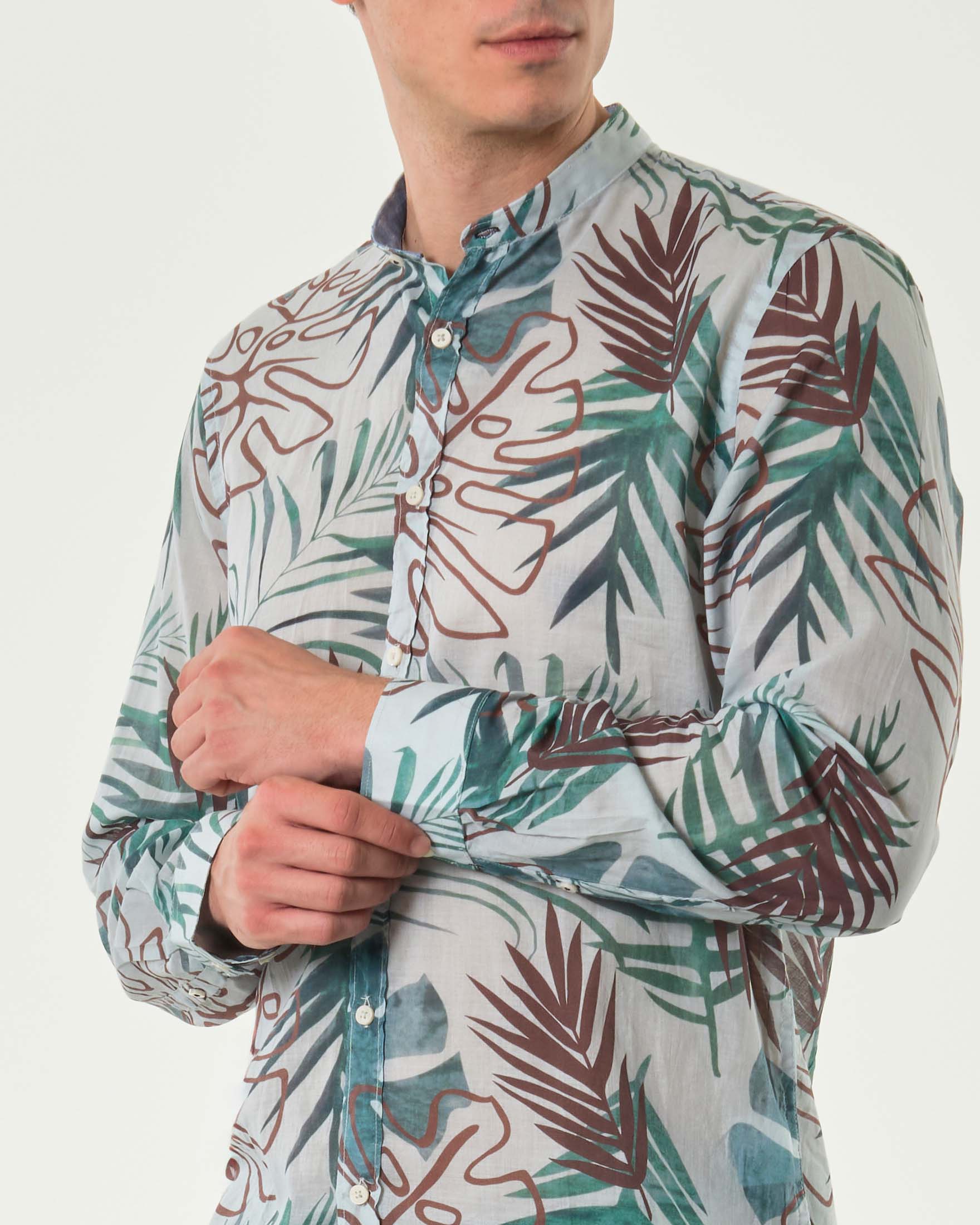 Camicia coreana Paul Baker verde salvia a fantasia felci in leggera mussola di cotone image