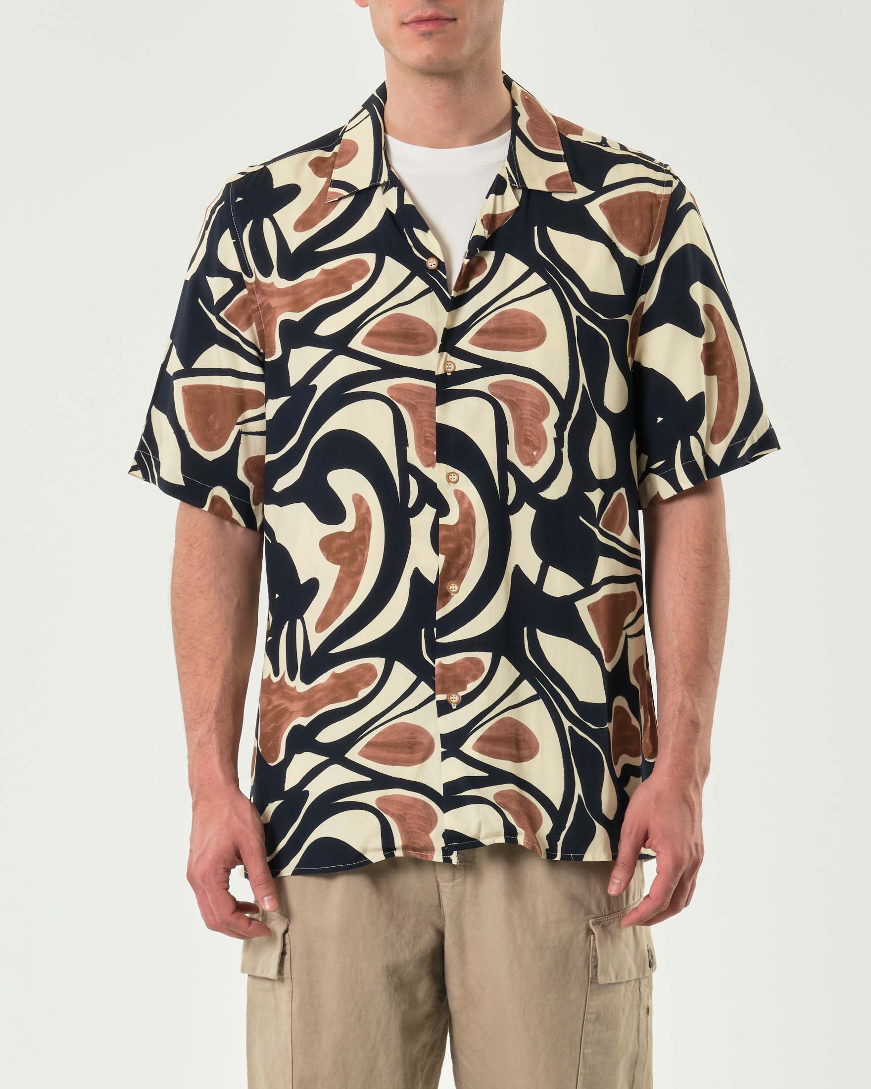 Camicia mezza manica in fantasia geometrica astratta