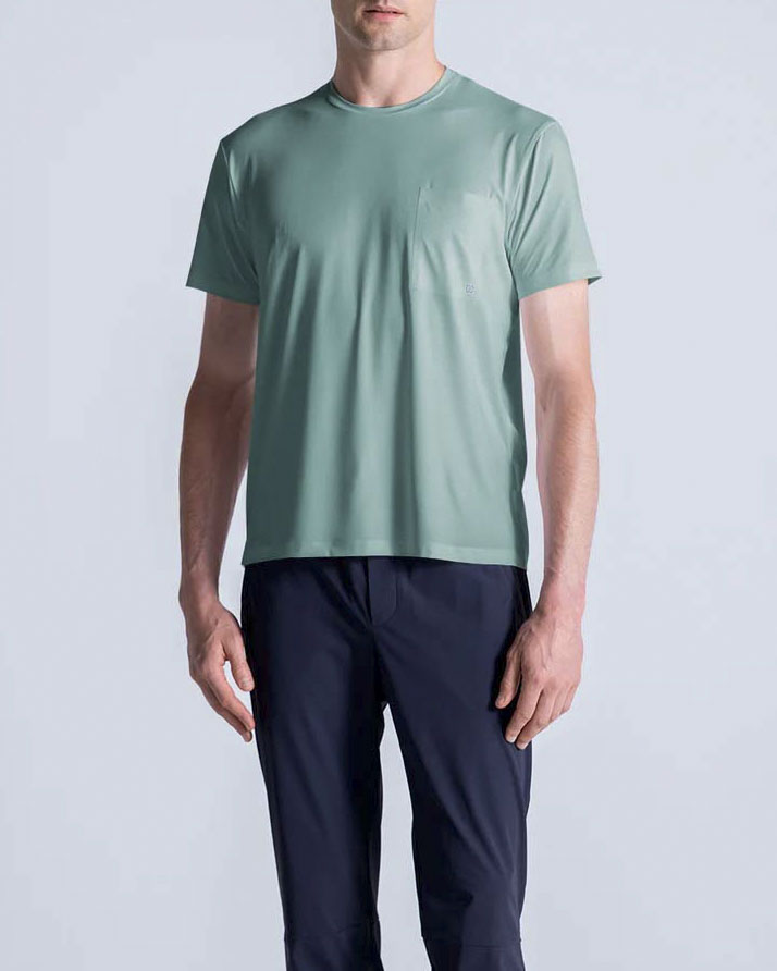 T-shirt mezza manica salvia in tessuto tecnico stretch con taschino