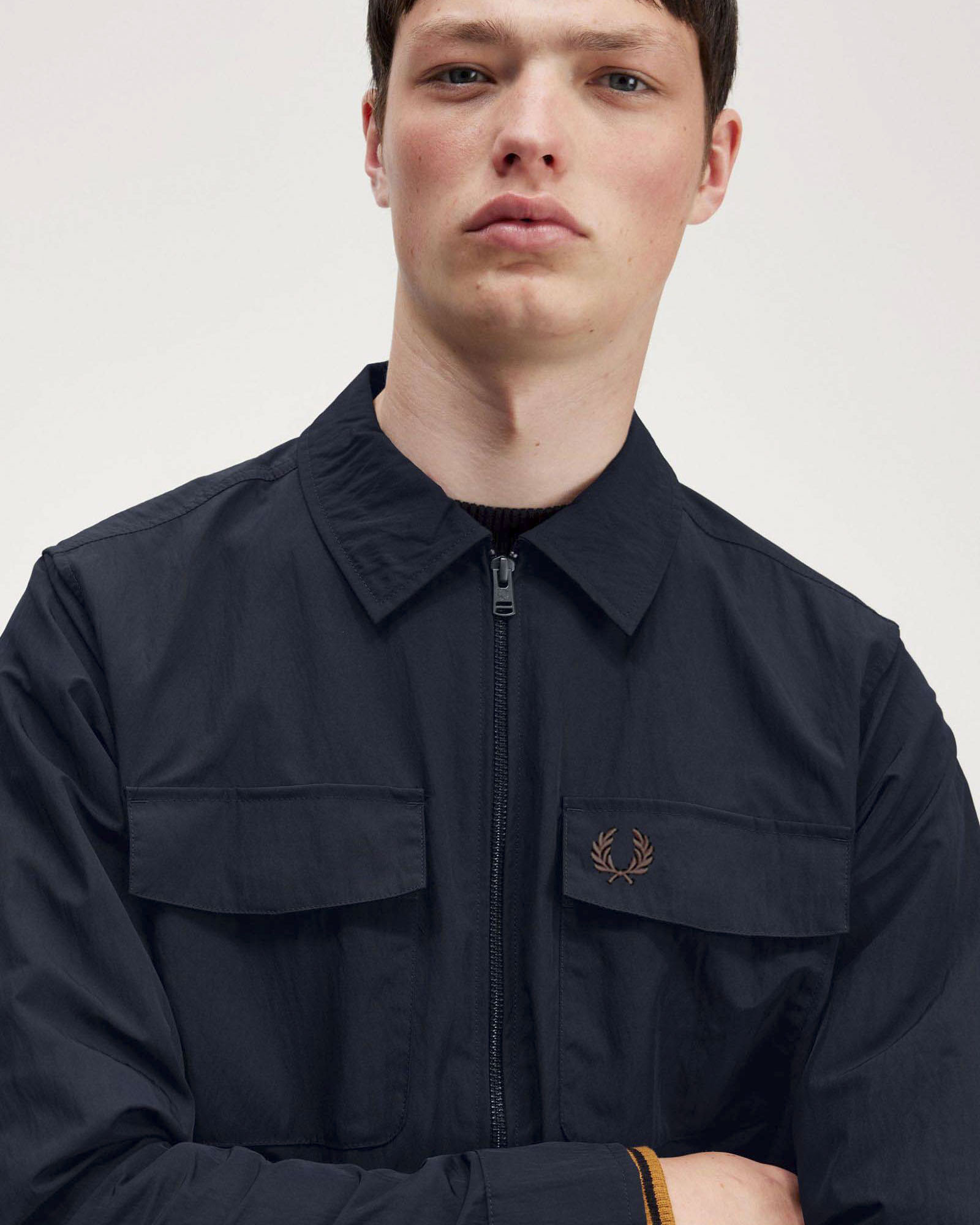 Giacca overshirt  Fred Perry blu in tessuto crinkle