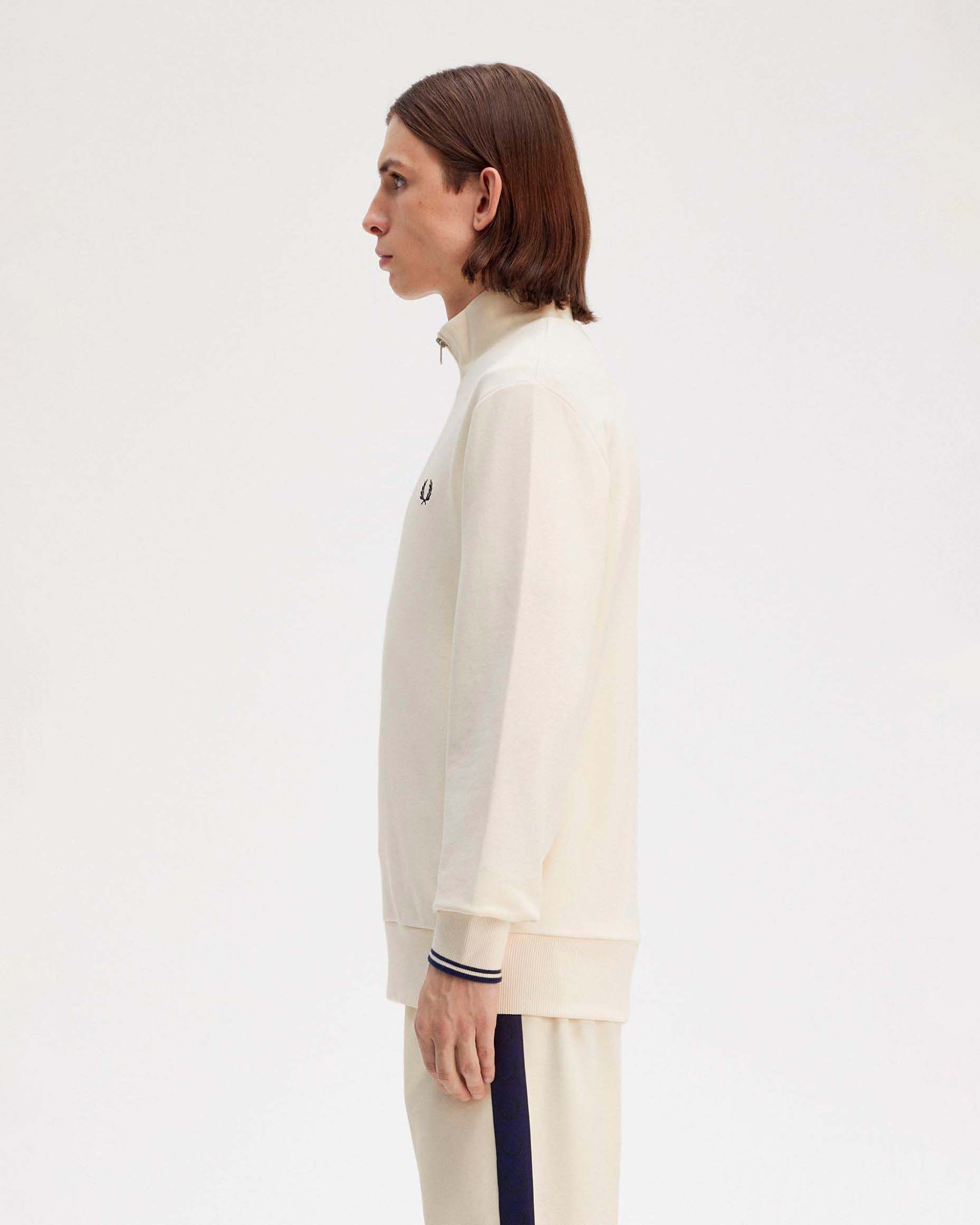 Felpa Fred Perry panna in cotone con apertura a mezza zip image