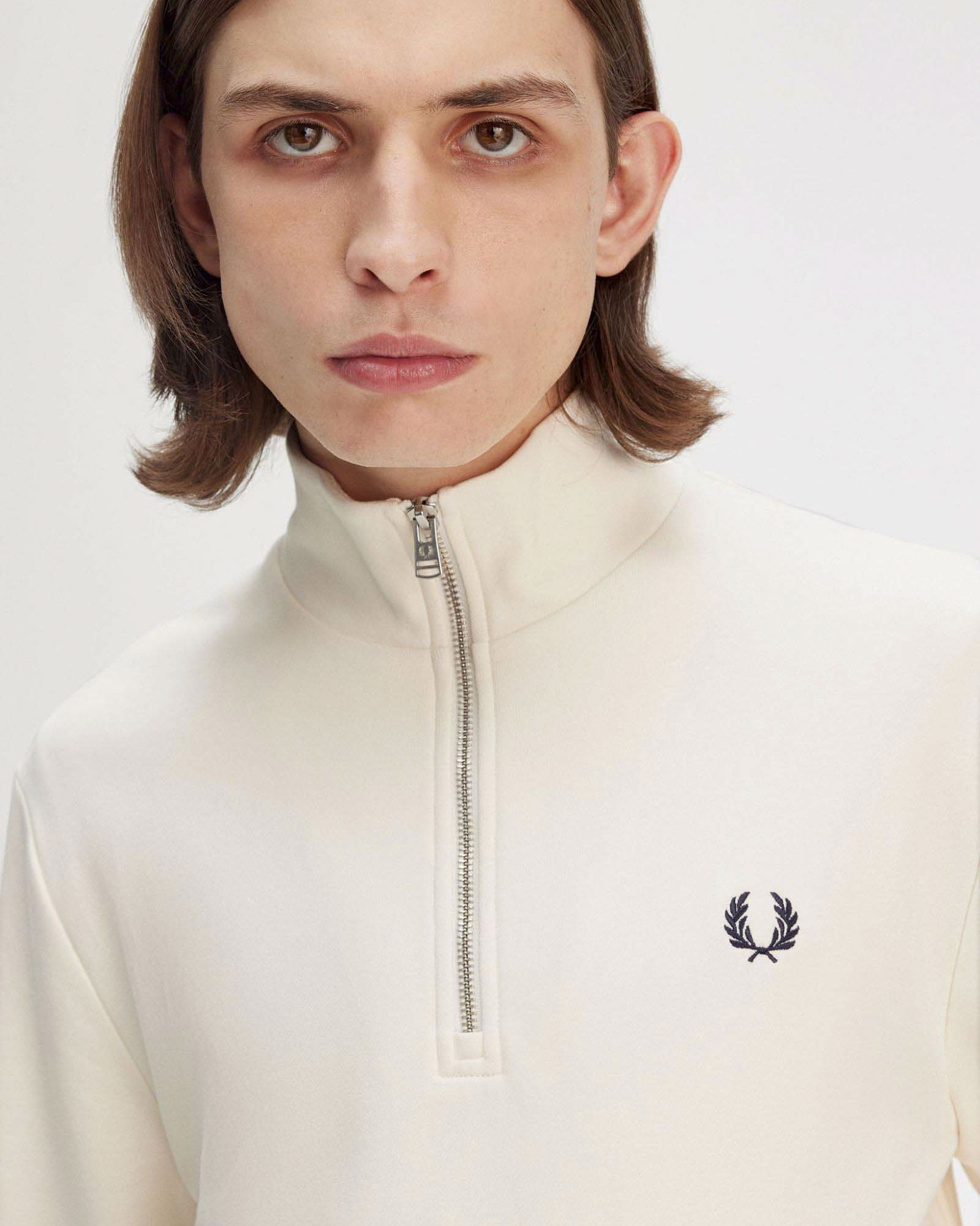 Felpa Fred Perry panna in cotone con apertura a mezza zip