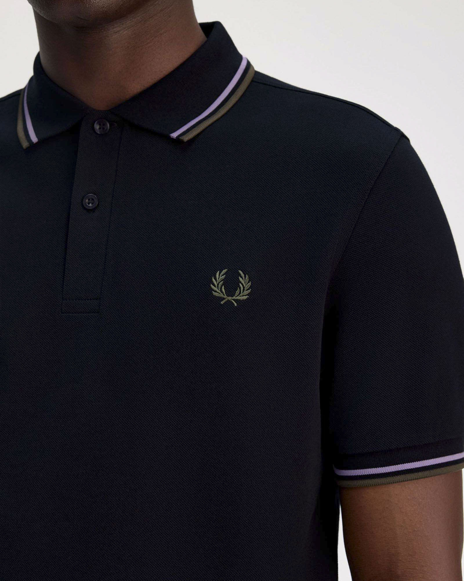 Polo mezza manica Fred Perry blu con bordino militare e lilla