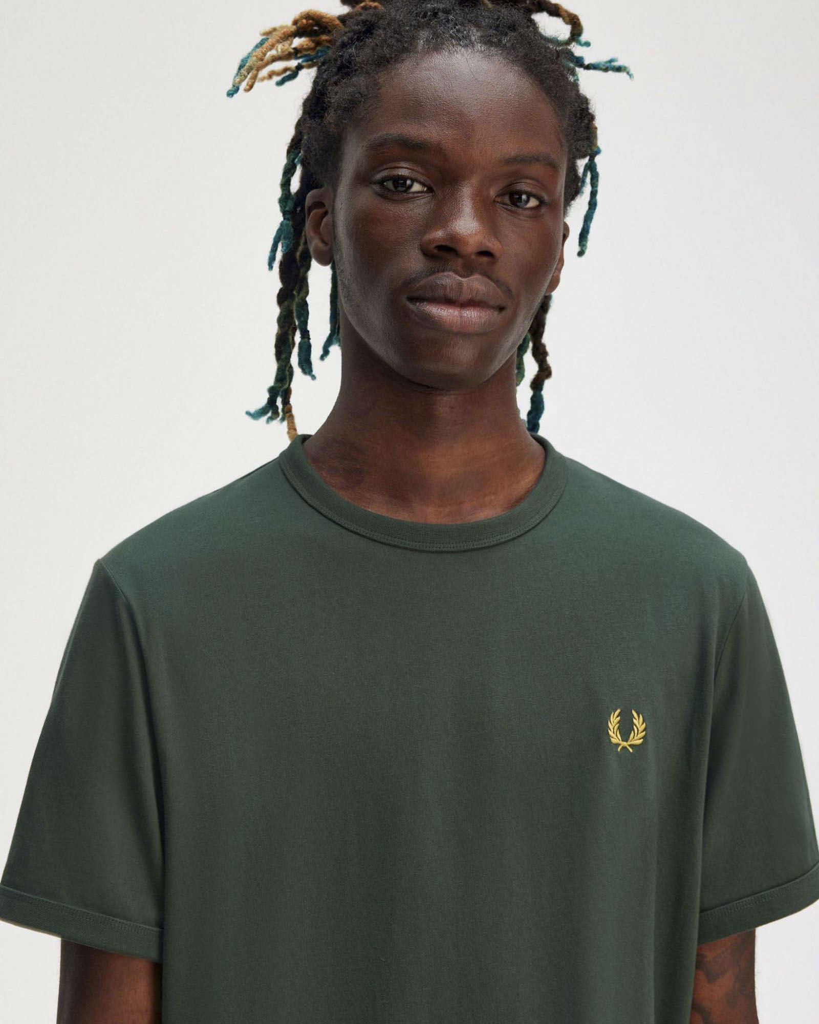 T-shirt Fred Perry mezza manica verde militare tinta unita image