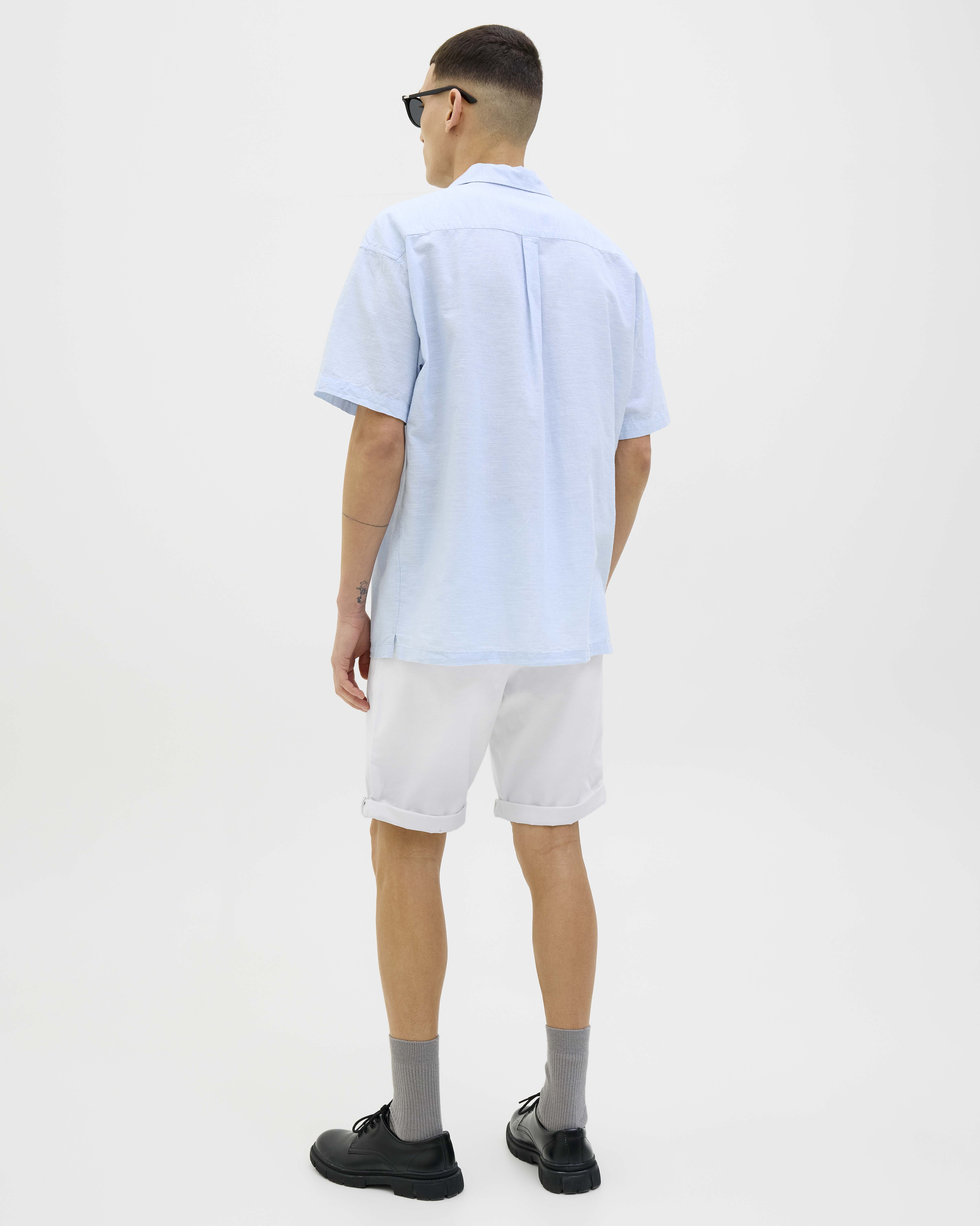 Bermuda chino Bowie Jack & Jones bianco in gabardina di cotone stretch con risvolto