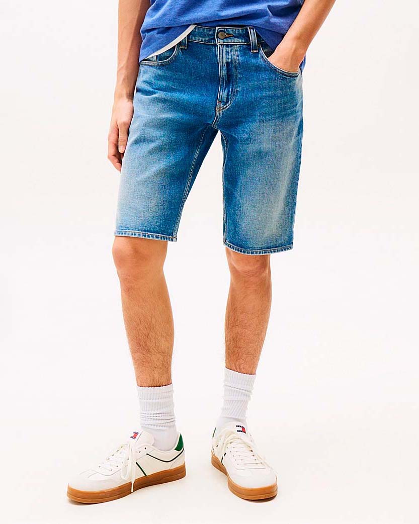 Bermuda Tommy Jeans in denim lavaggio chiaro super stone washed