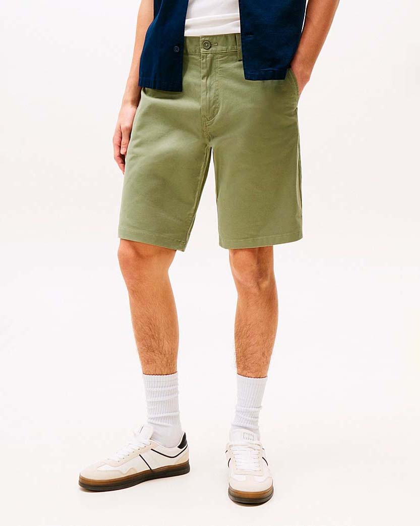 Bermuda chino Tommy Jeans verde militare in gabardina di cotone stretch