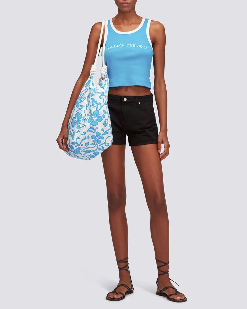 Borsa mare bianca Sundek a fantasia fiori ibisco azzurri con tracolla a corda image