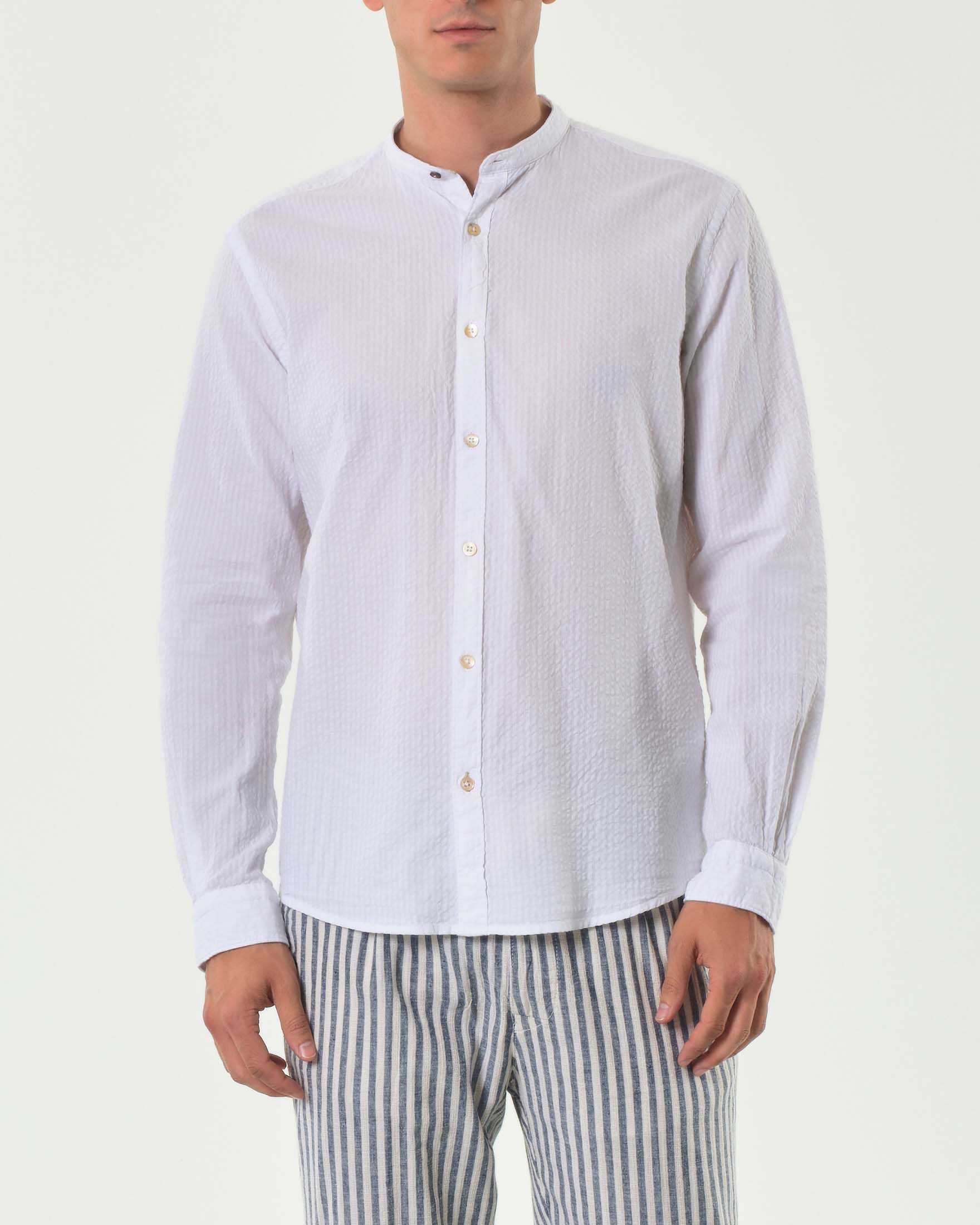 Camicia coreana bianca in seersucker di puro cotone