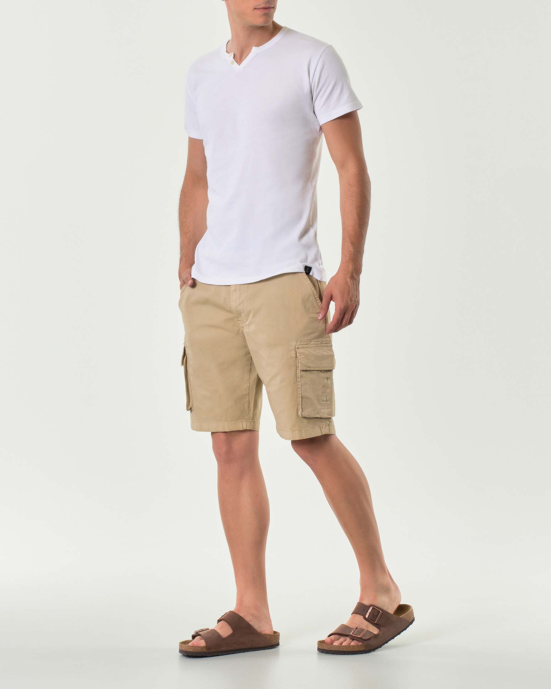 Bermuda cargo beige in gabardina di cotone stretch